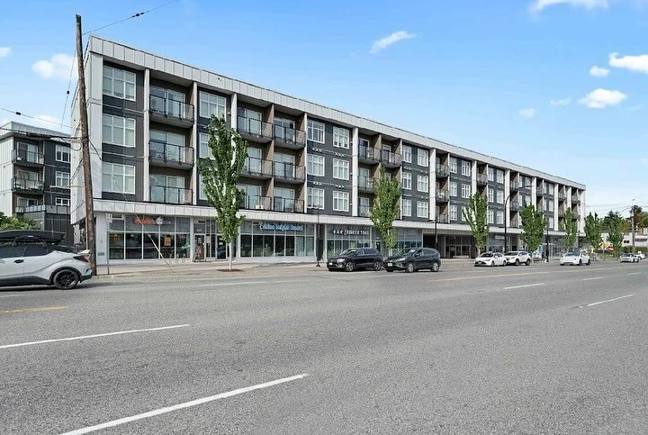 PH21 6283 KINGSWAY, Burnaby
Incredibly affordable 2br 2ba in the lower mainland
🔑 Functional Layout
🔑 743sqft
🔑 2 Parking Spots
🔑 Faces away from main road 
🔑 Convenient Location