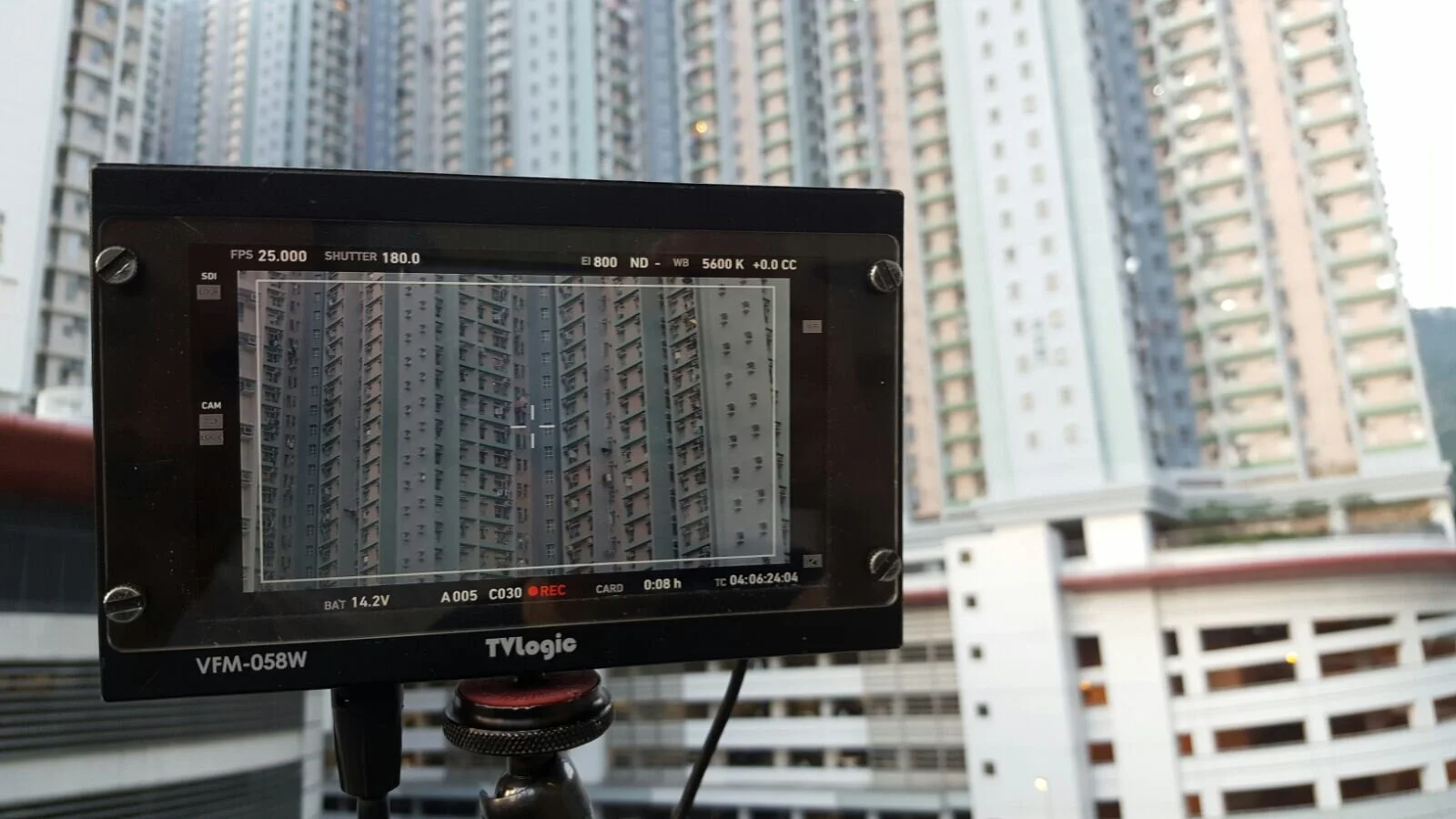 THKF_Wallpaper* x Pullman Gallery_BTS_P4