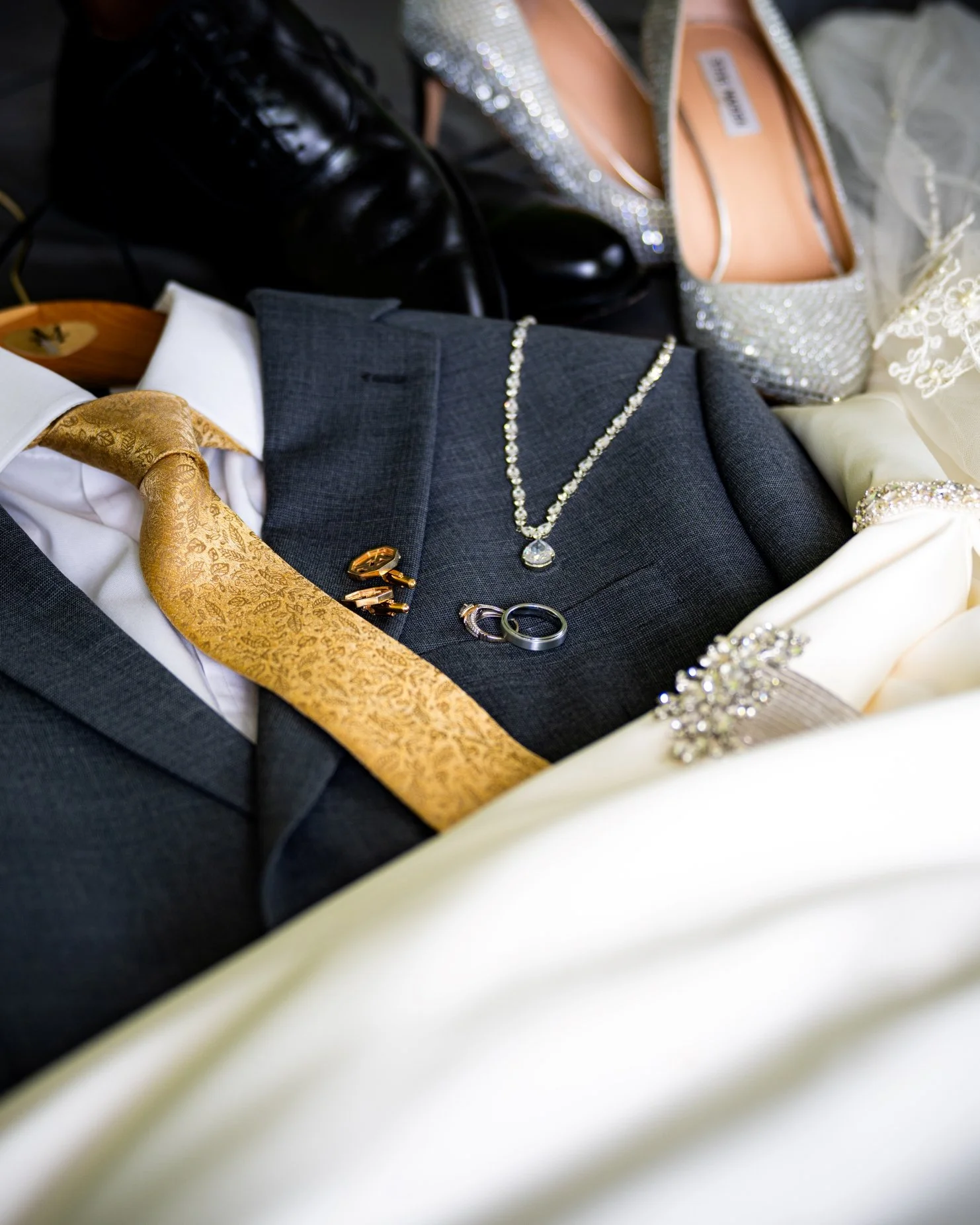 My venue, florist, planner or makeup artist is requiring me to sign away the rights to my wedding photos …what?