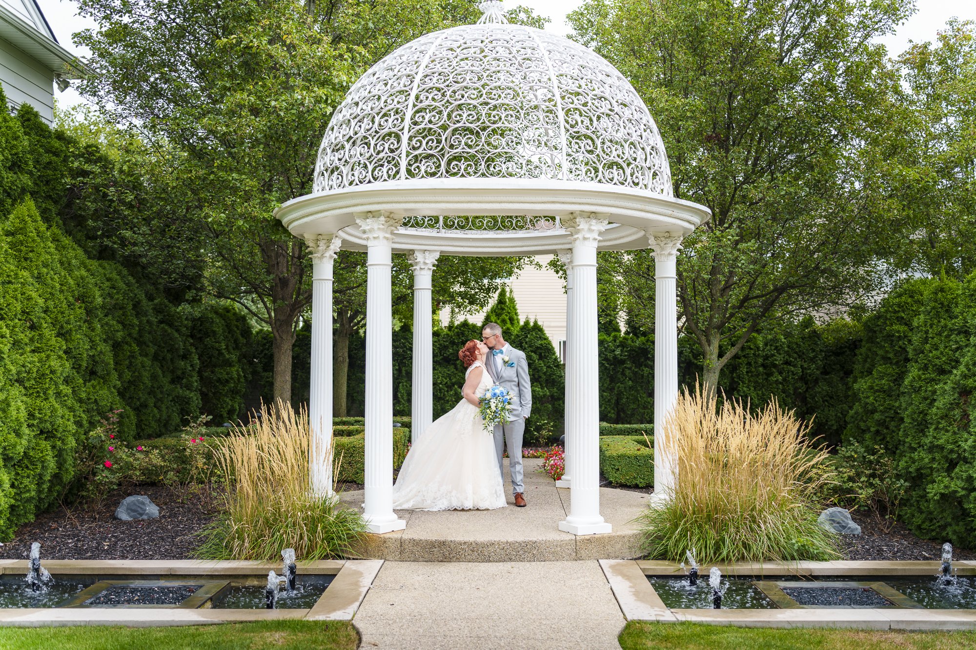 A Heartfelt Day at the White House Wedding Chapel: Travis and Jennifer's Wedding Story
