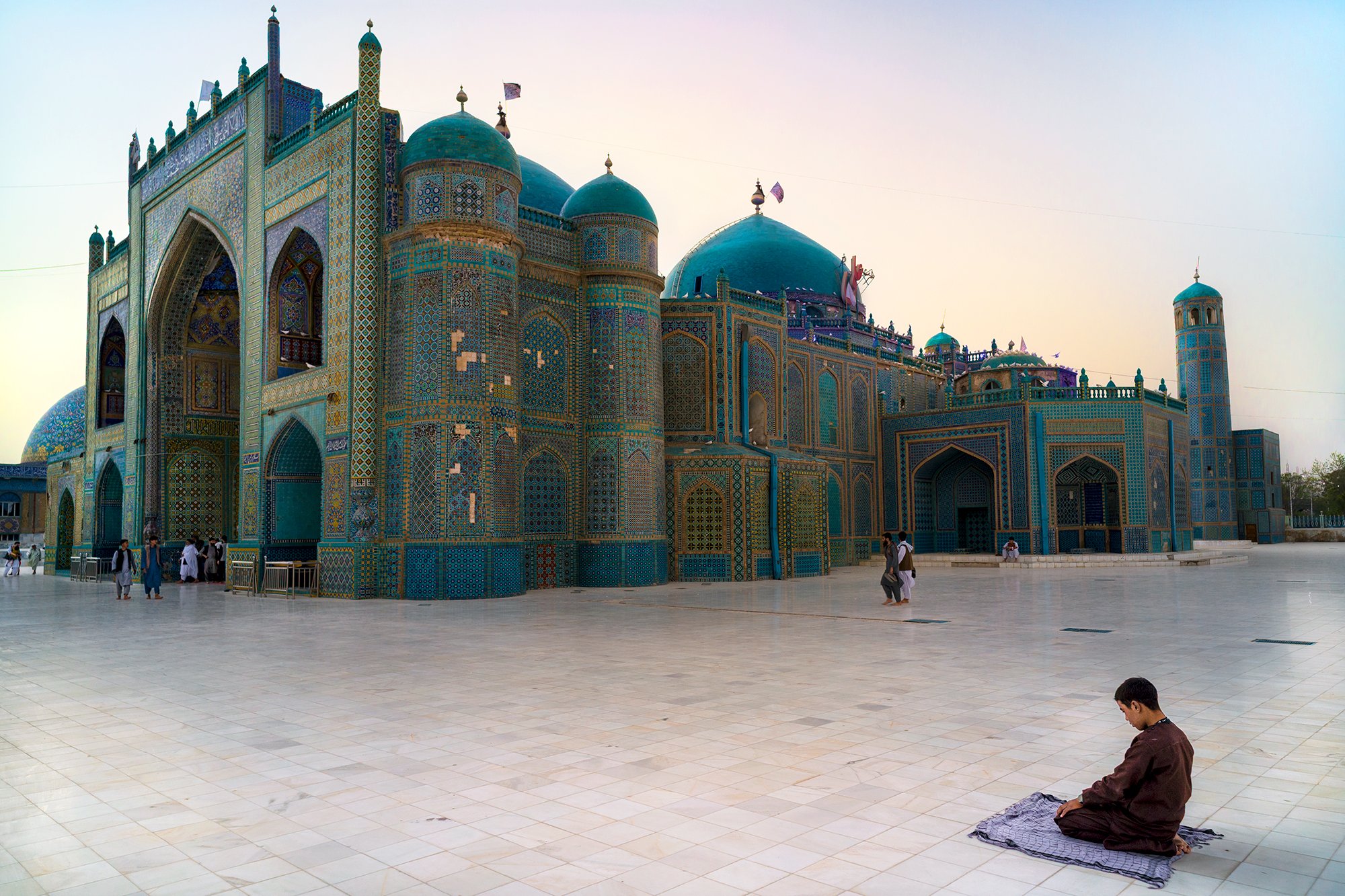 Where devotion begins - Mazar-i Sharif Afghanistan (Cod. 054)