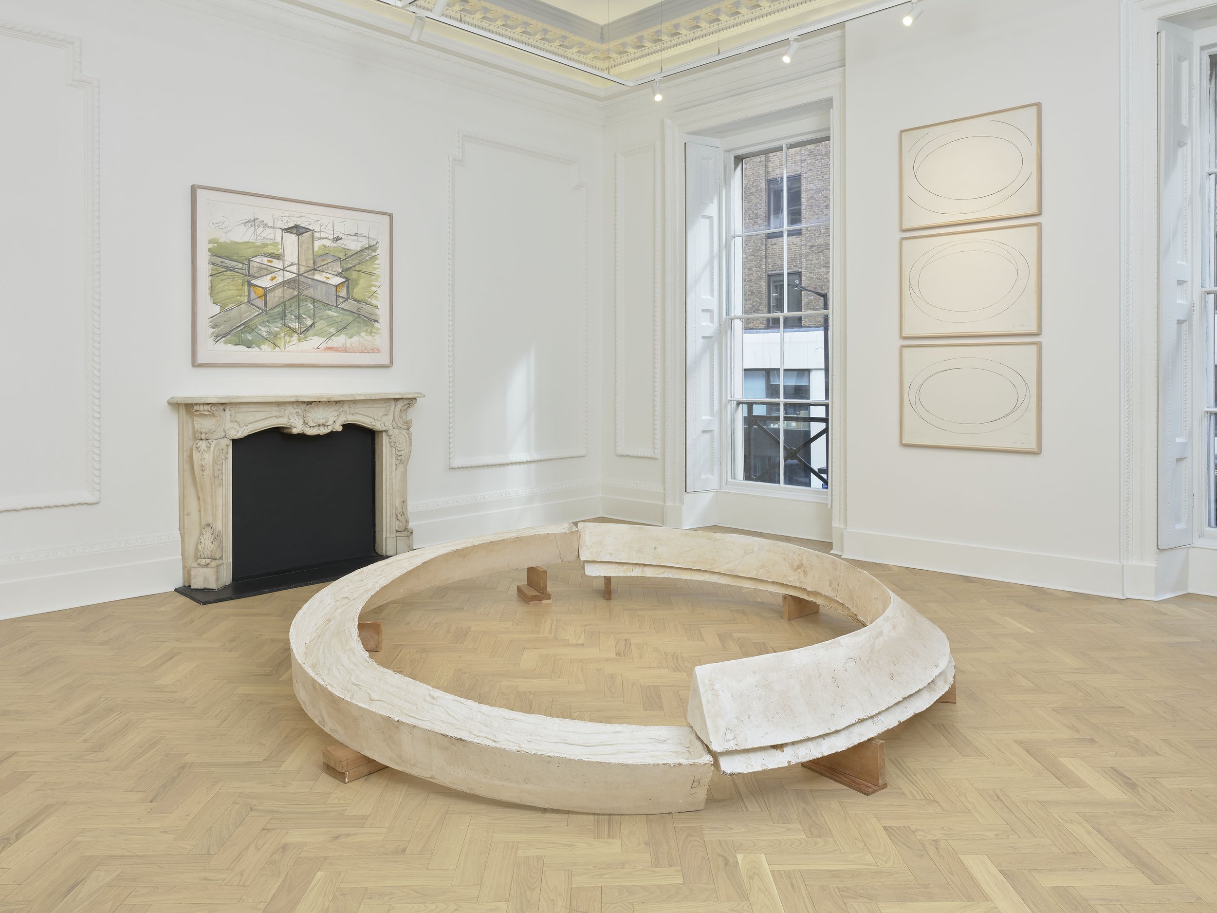 Bruce Nauman,
Skewed Tunnel and Trench in False Perspective,
1981,
Plaster, burlap, wood,
45.1 x 302.3 x 302.3 cm / (17¾ x 119⅛ x 119⅛ in)