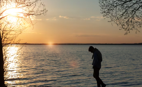 Learn how lonely and emotional disconnection can happen even when we are around people with Marriage & Family Therapist, Zachariah Lail, of The Counselling Place Singapore