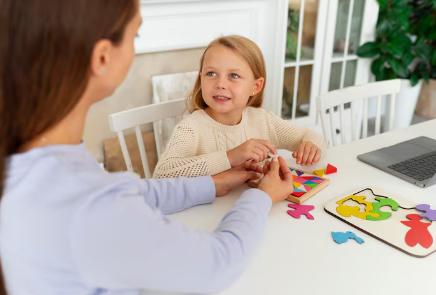 Child meeting with a psychologist during a custody and access assessment