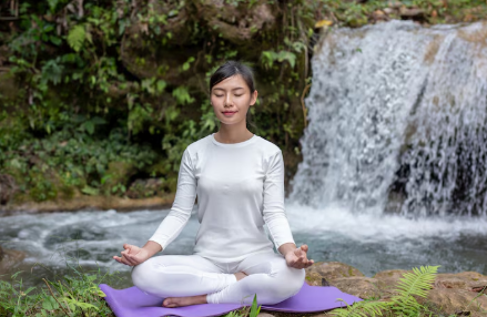 Find psychological safety in vipassana meditation with psychotherapist & counsellor, Shifan Hu-Couble of The Counselling Place Singapore