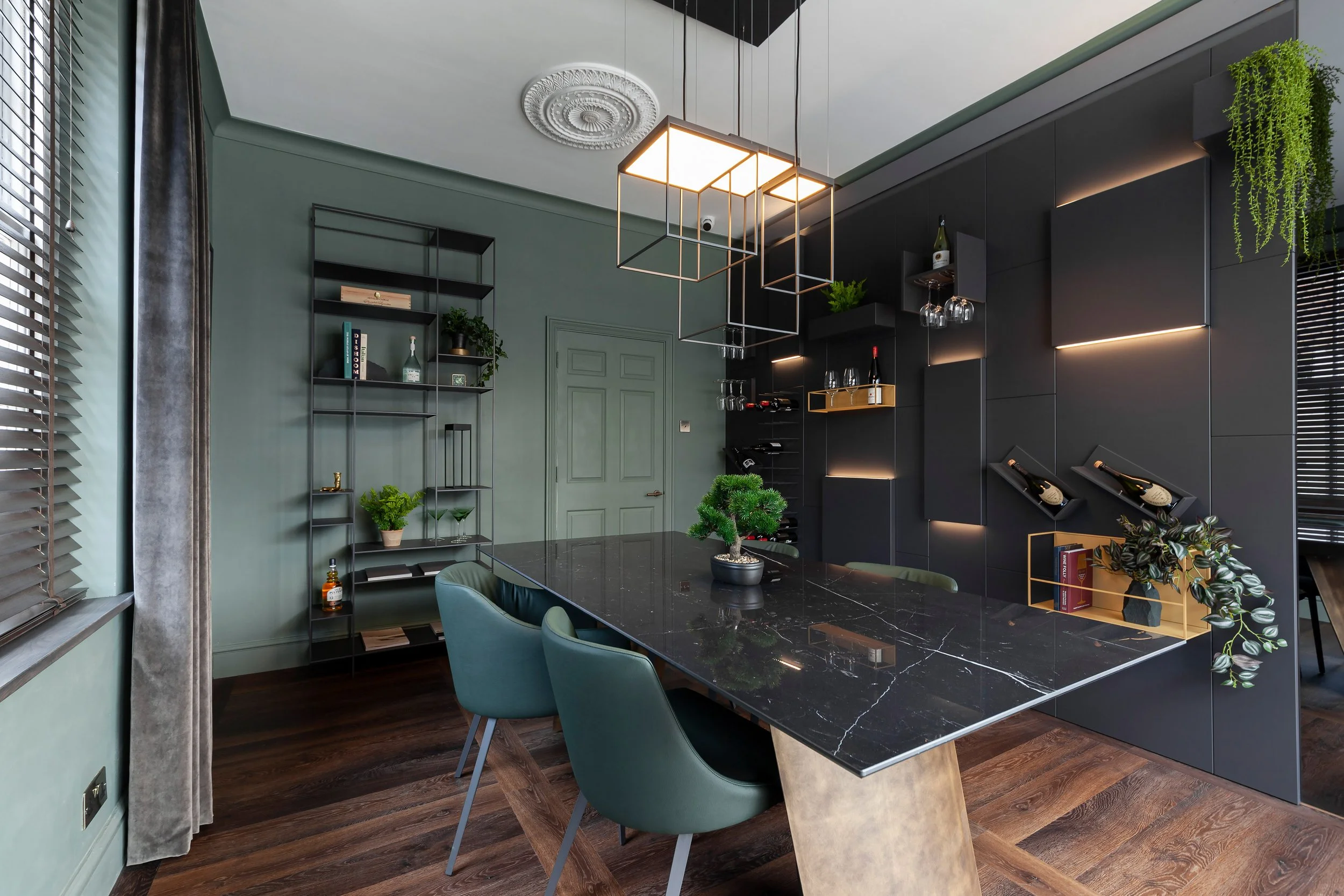 Reigate Kitch Showrm156.jpg