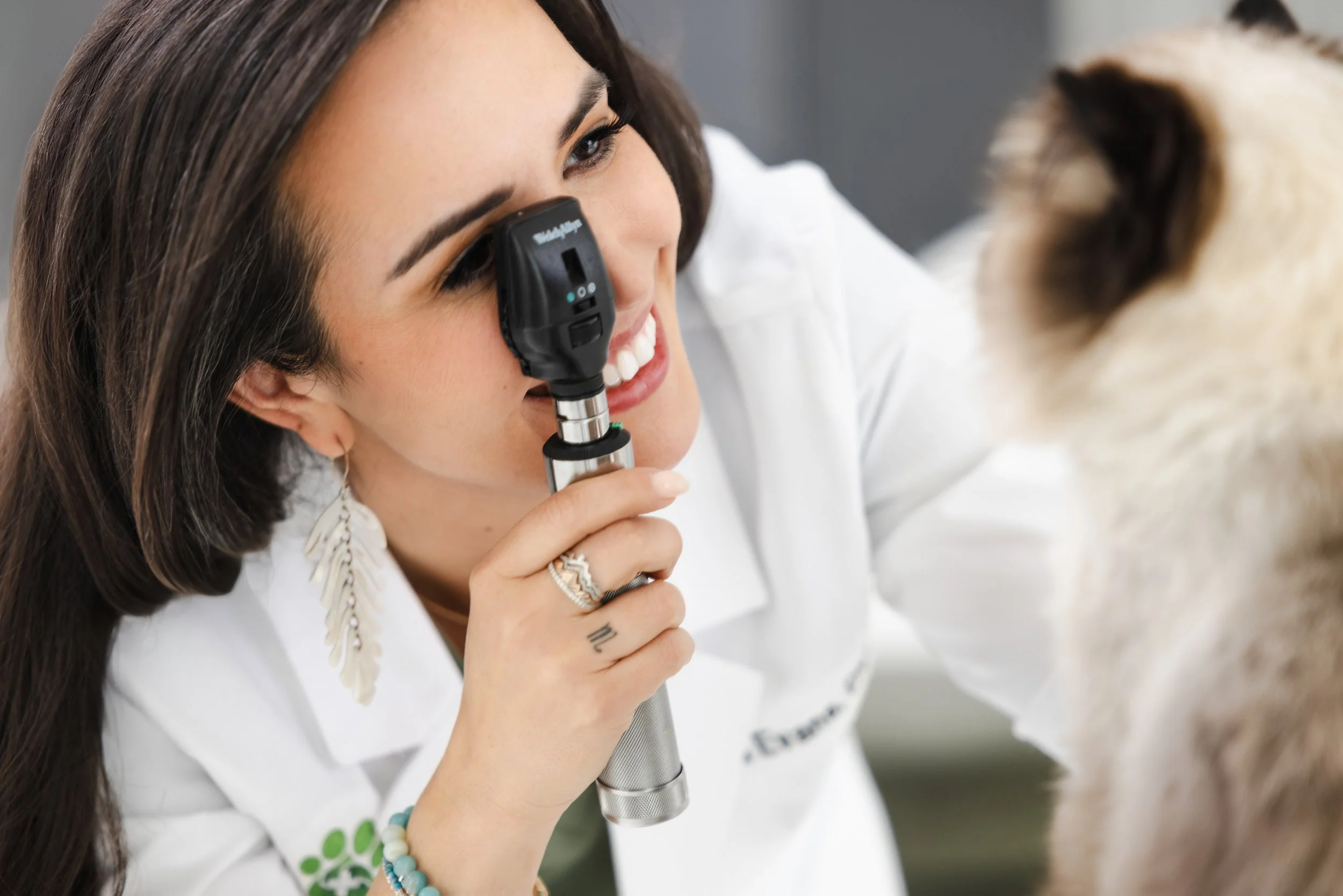 Veterinarian branding portrait with cat photographed by Nashville branding photographer Tausha Dickinson