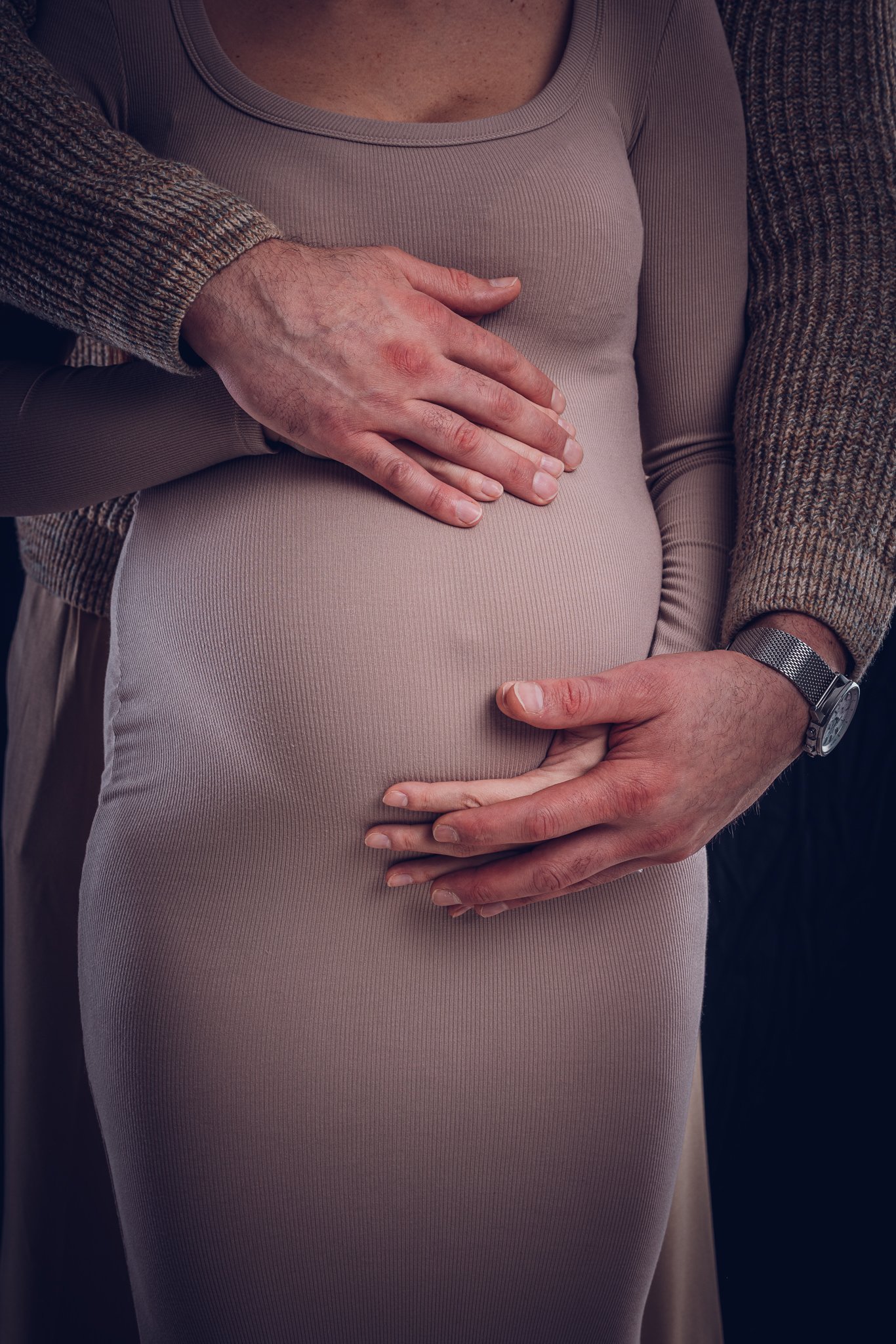 Zarte Gesten, die Vorfreude spürbar machen.