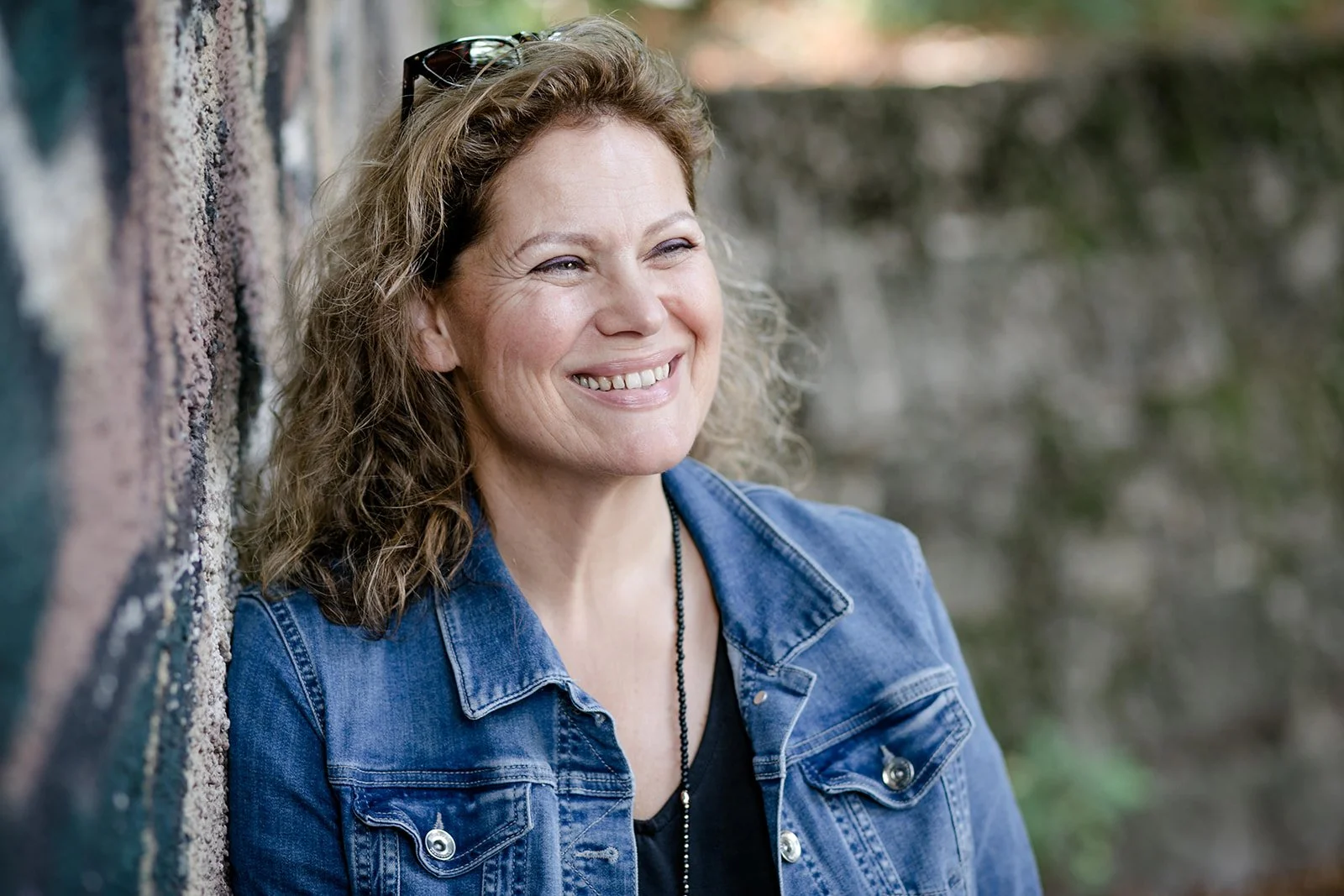 Businessportrait mit Fokus auf Haltung und Präsenz.