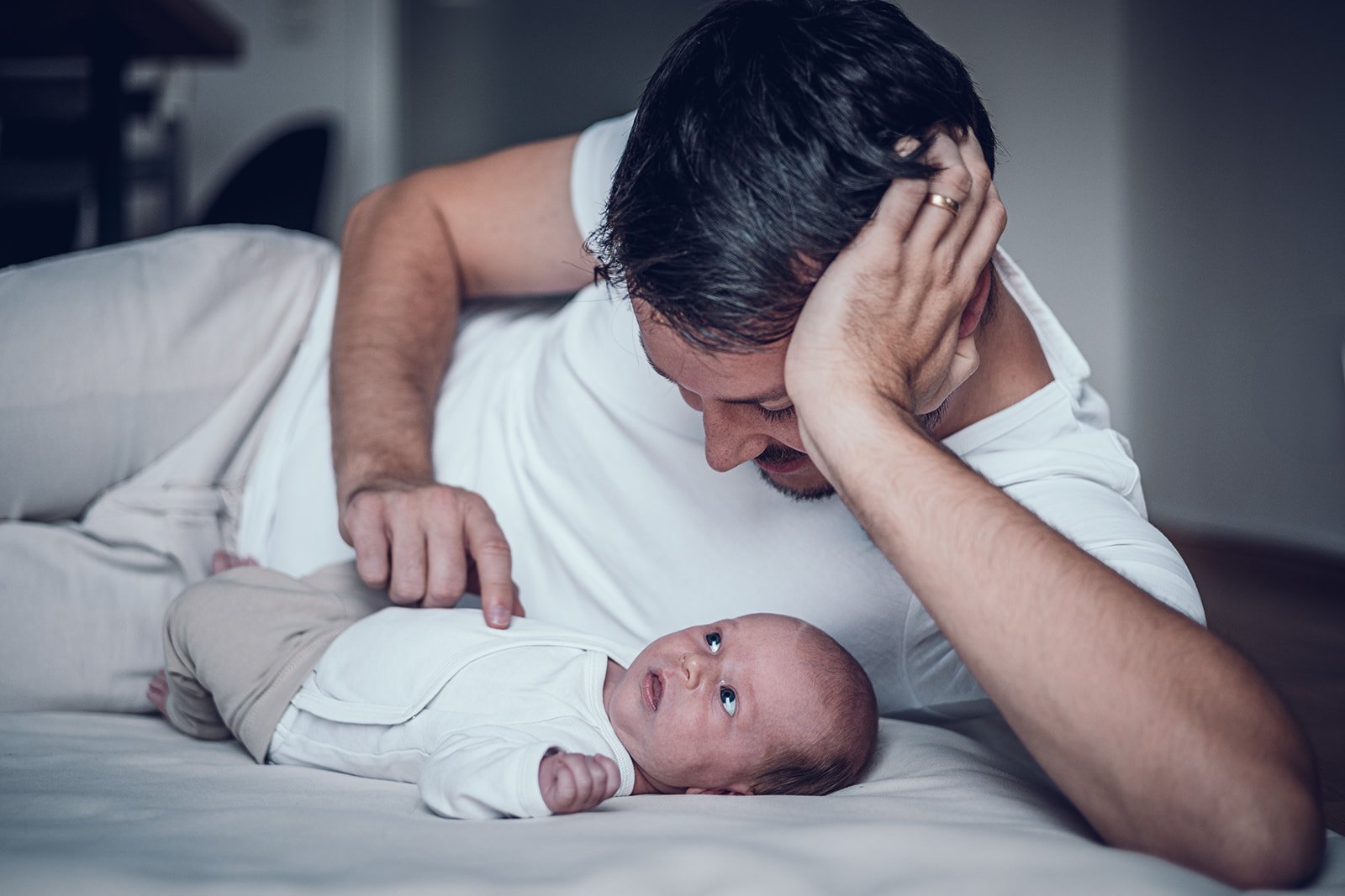Newbornfotografie in entspannter Atmosphäre.