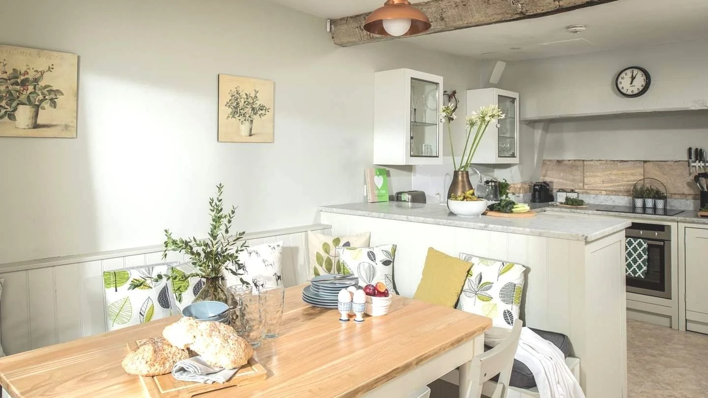 New+kitchen+castle+coombe.jpg