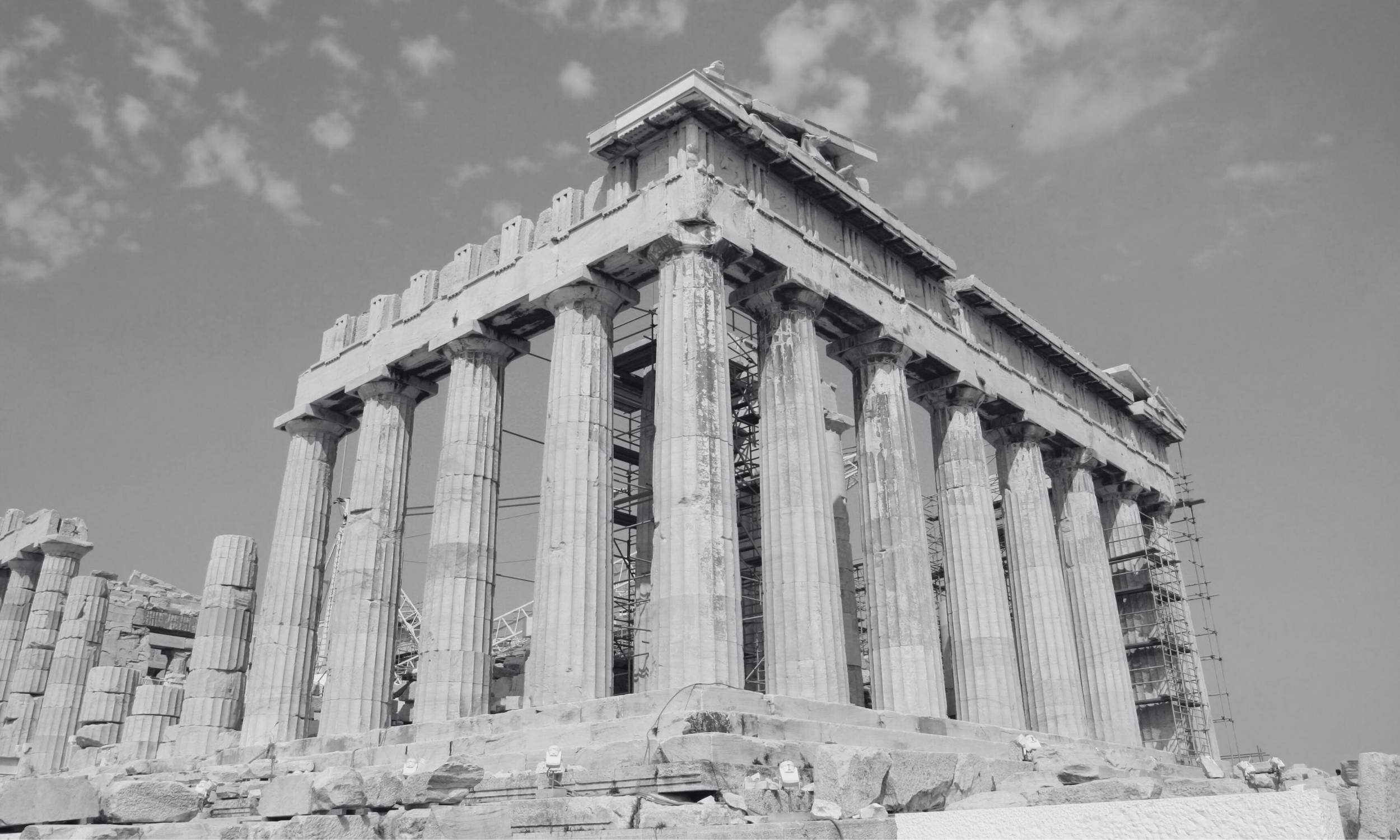 black and white image of the parthenon