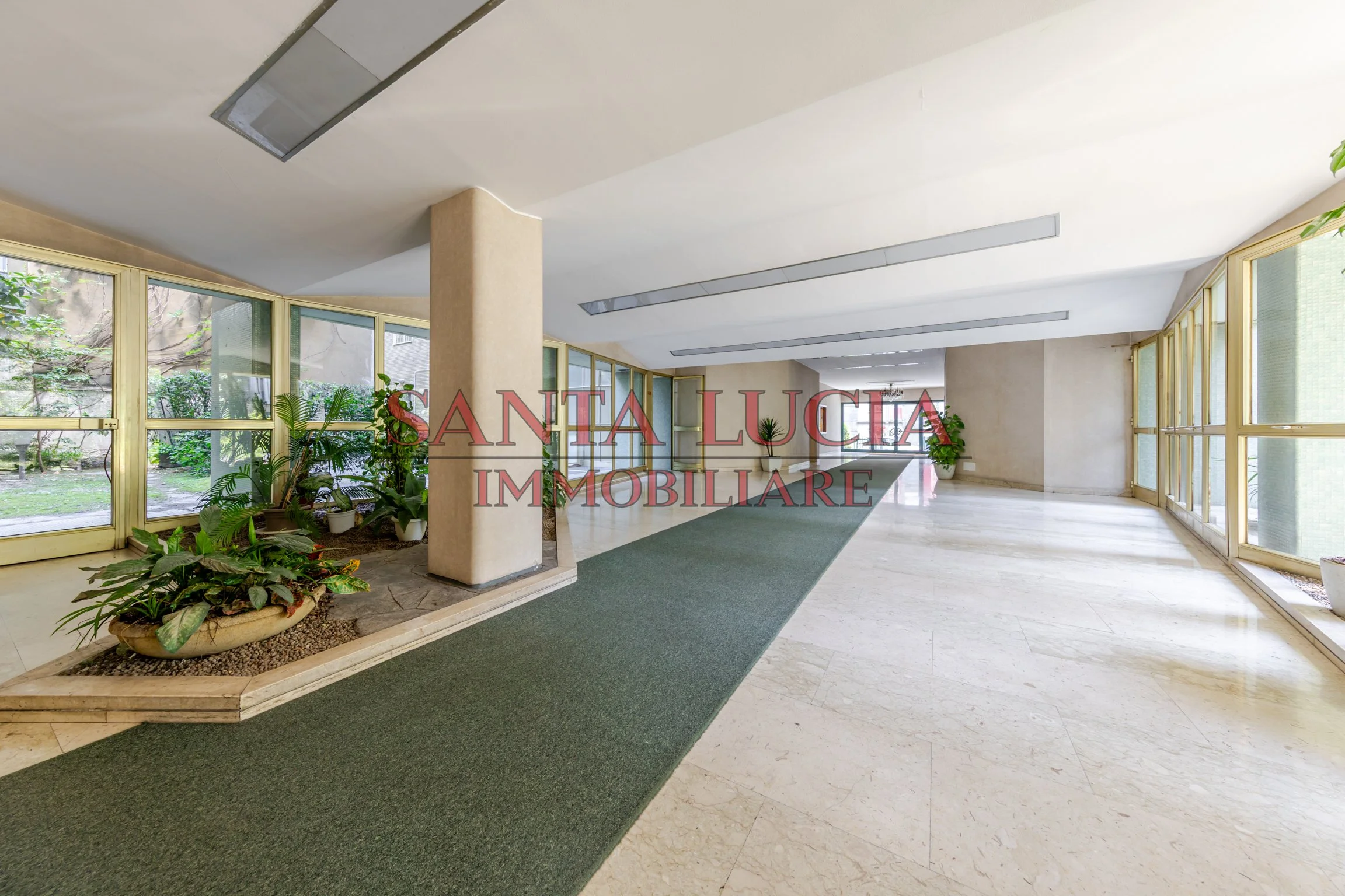 Elegante bilocale piano alto con balcone   - Via Alberto Mario 8 - Santa Lucia Immobiliare