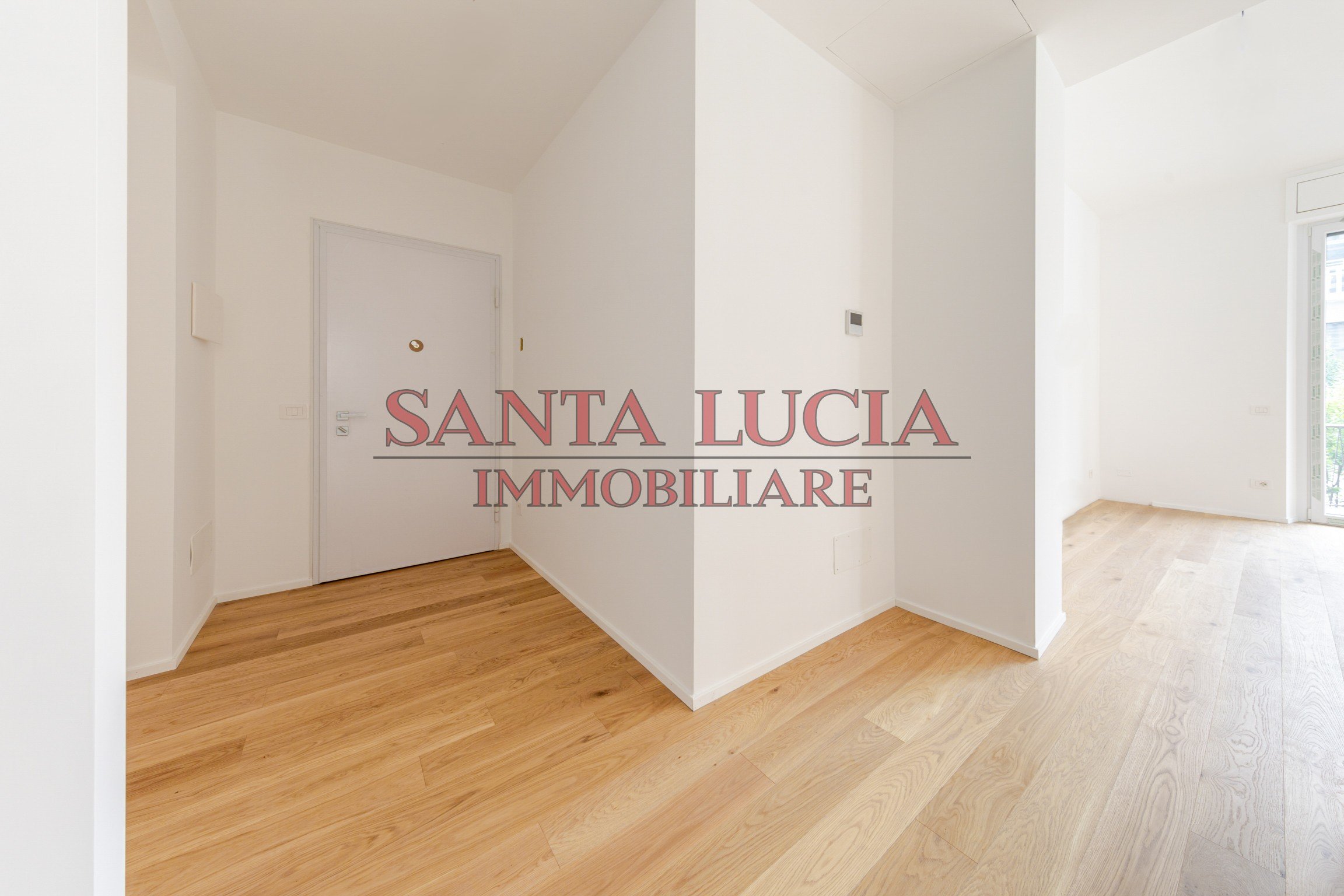 Via Mauro Macchi 58 - Trilocale ristrutturato con terrazzo e posto auto - Santa Lucia Immobiliare