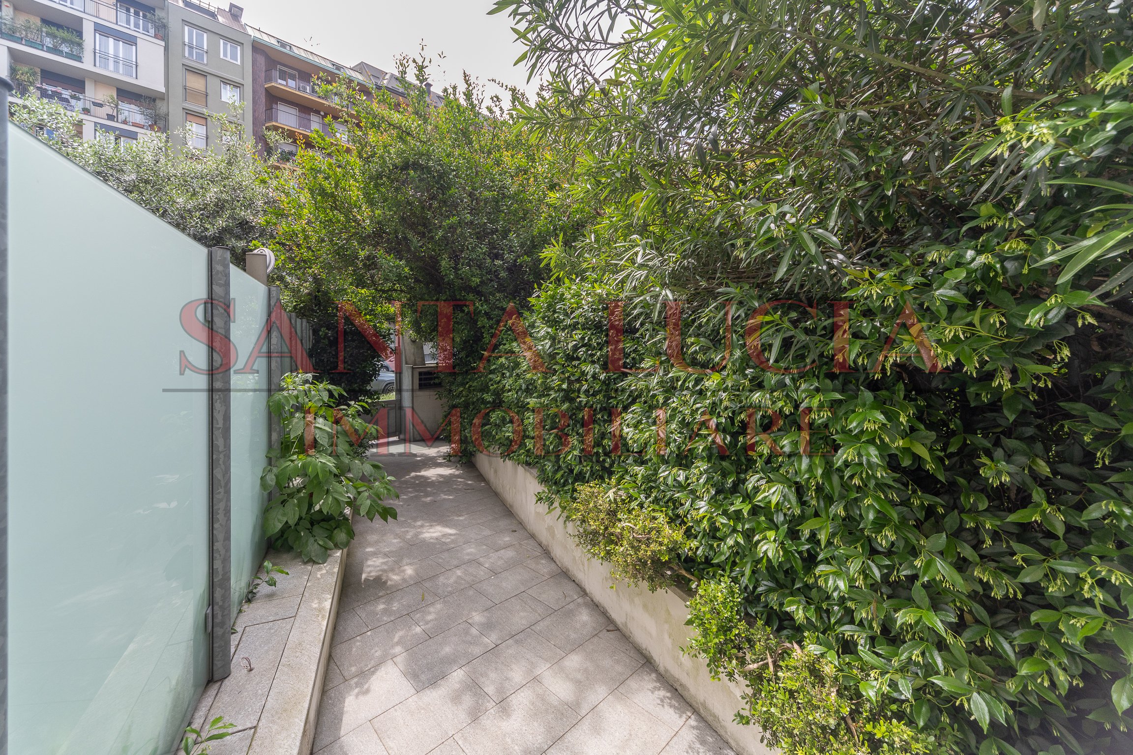 Elegante bilocale arredato con terrazzo in villa - Via Monte Rosa 34 - Santa Lucia Immobiliare