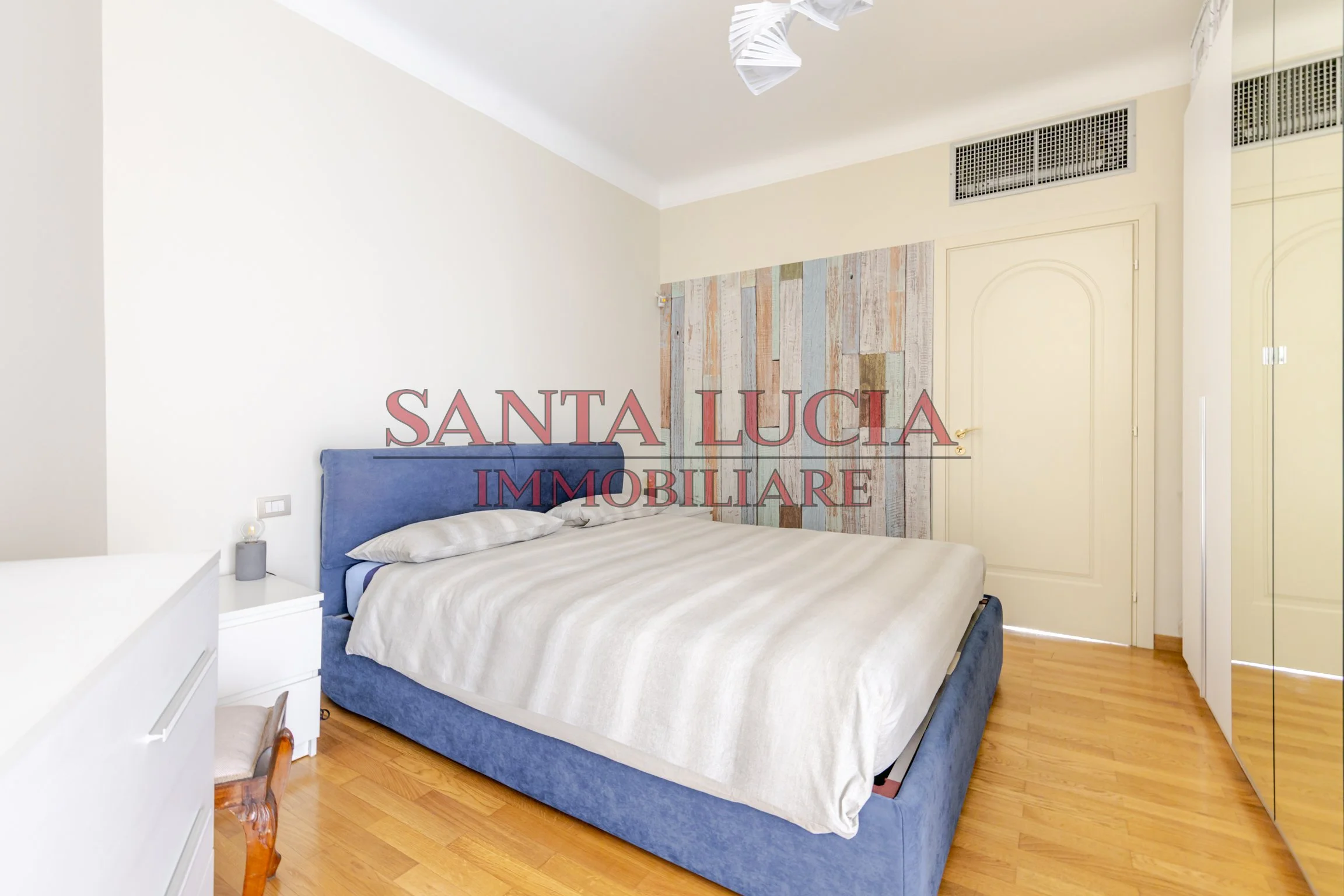 AMPIO ED ELEGANTE BILOCALE - VIA ROSMINI 1/A - SANTA LUCIA IMMOBILIARE