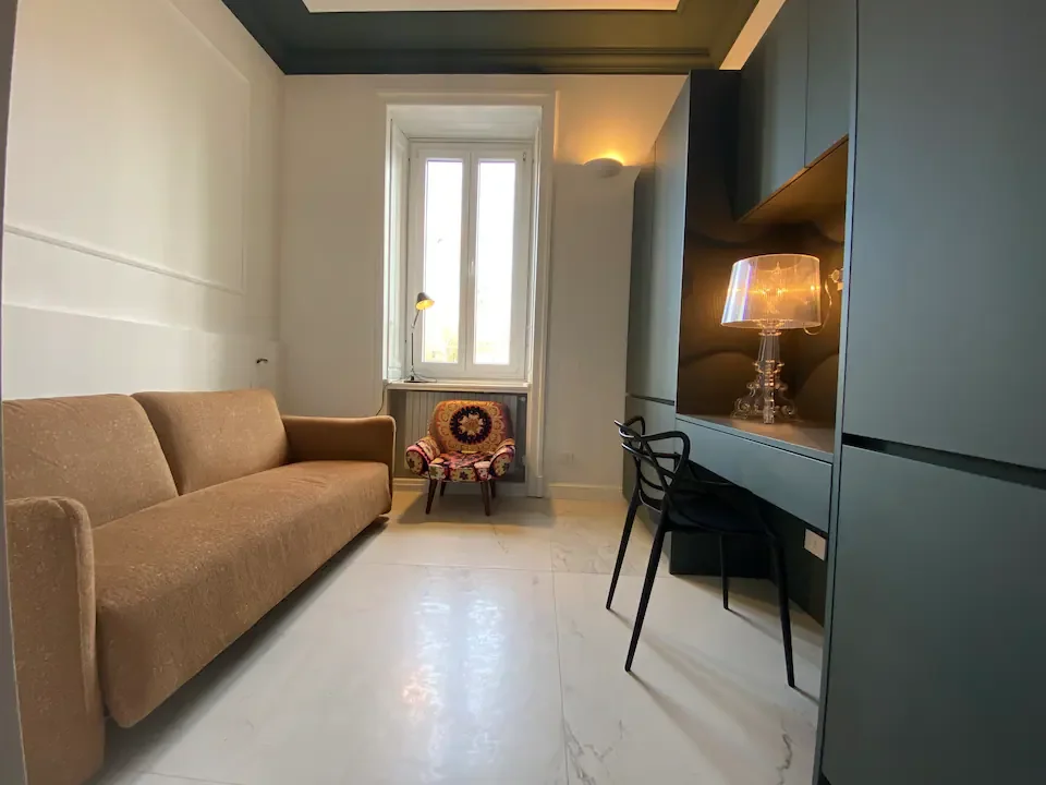 Elegante monolocale - Piazza Amendola 5 - Santa Lucia Immobiliare