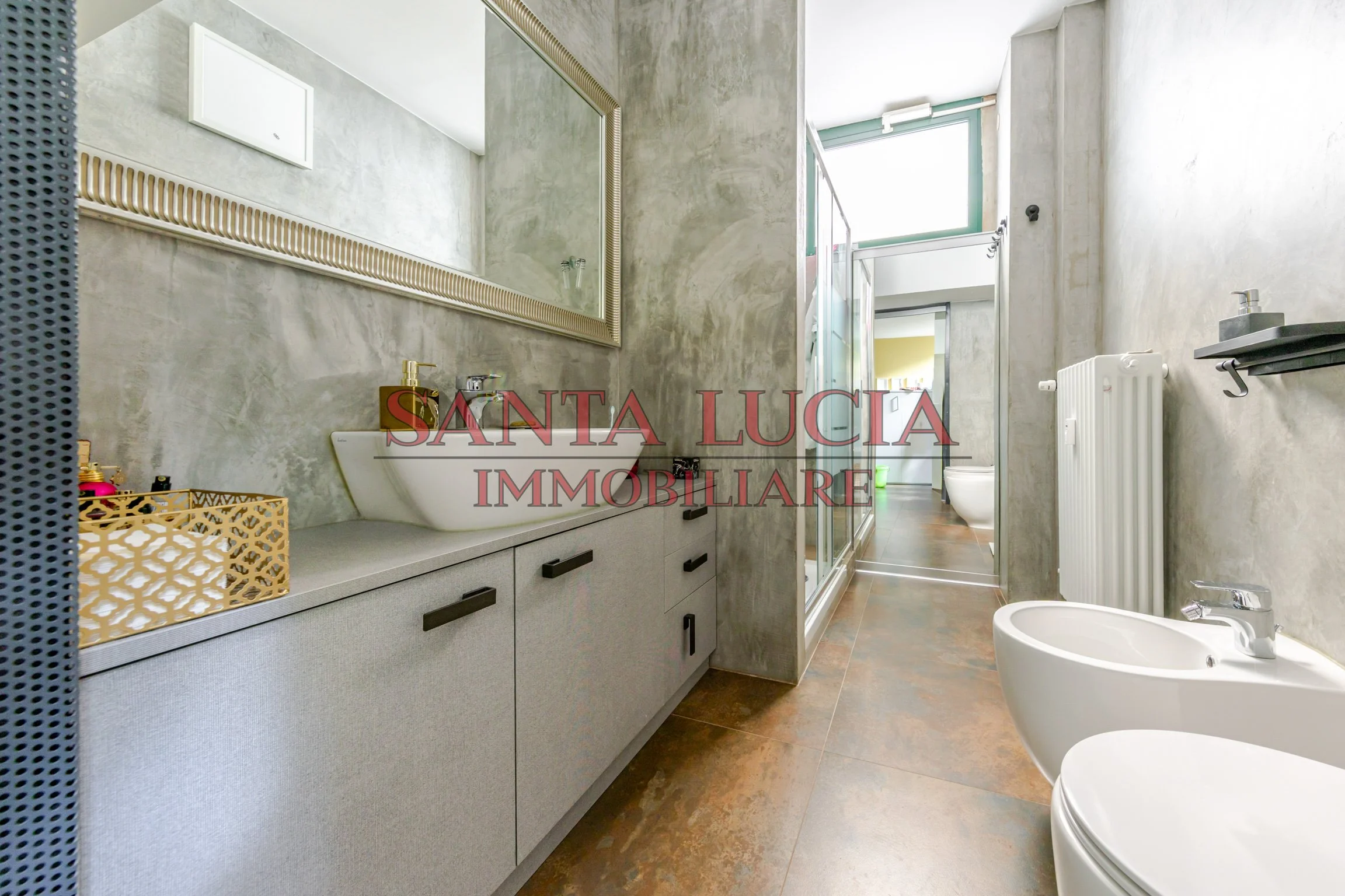 Via Achille Bizzoni 5 - Bilocale ristrutturato -  Santa Lucia Immobiliare