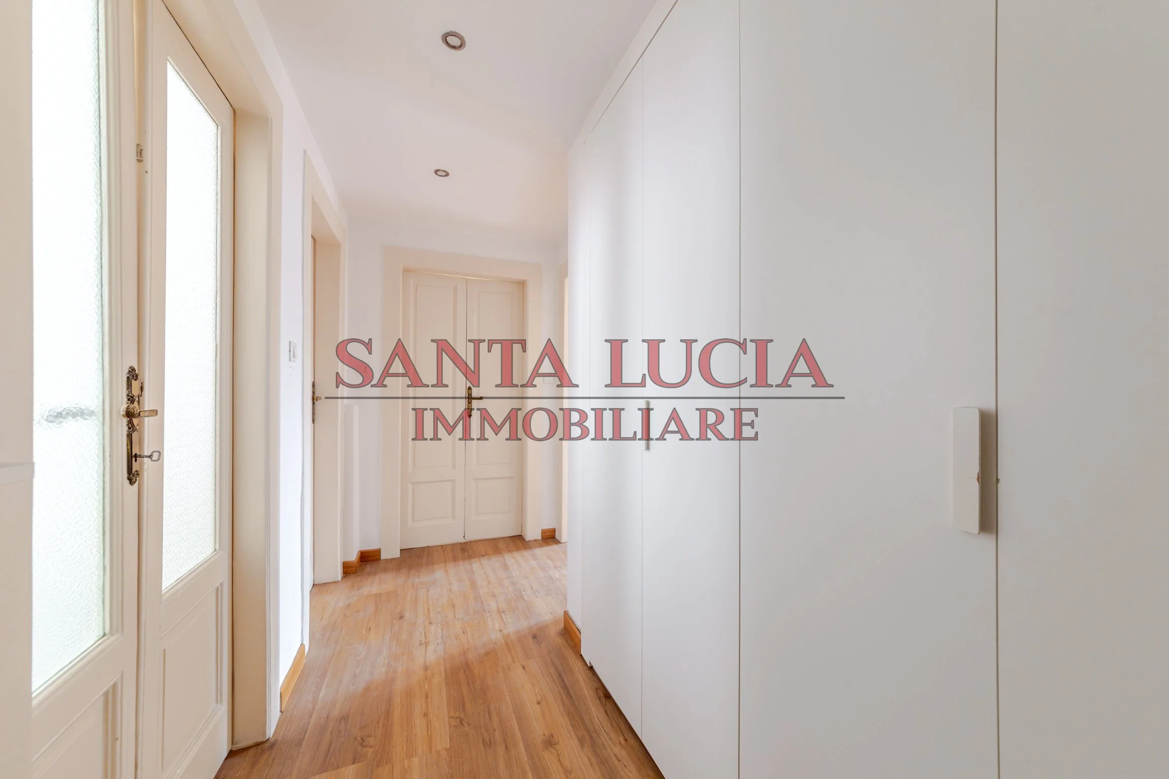 Elegante bilocale piano alto con balcone - Via Tiziano 13 Milano - Santa Lucia Immobiliare