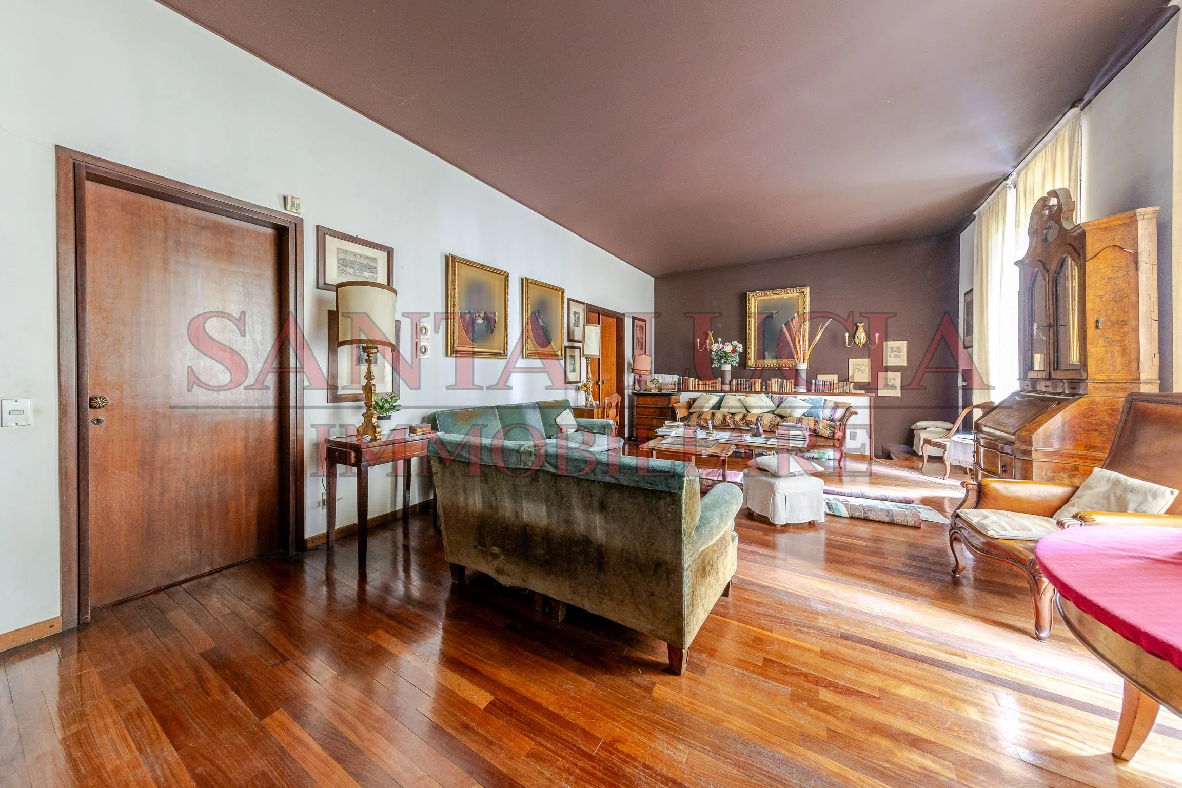 Elegante quadrilocale da ristrutturare in Via Alberto Mario 6 - In vendita - Santa Lucia Immobiliare