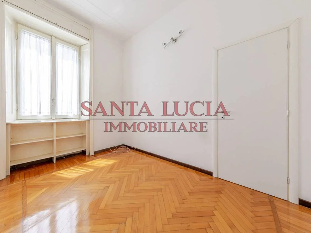 Elegante quadrilocale in stabile signorile - Via Carlo Ravizza 14 - Santa Lucia Immobiliare