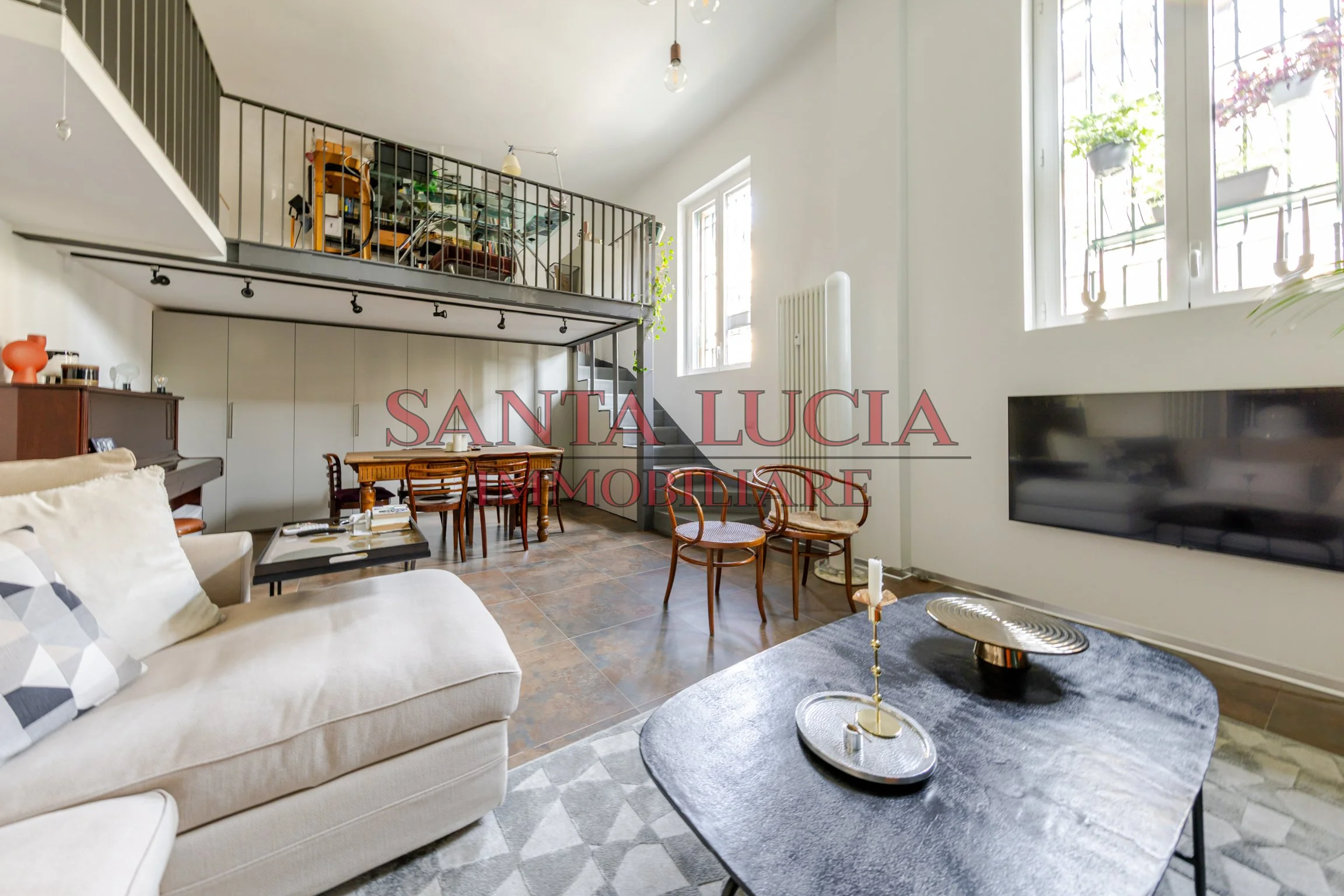 Via Achille Bizzoni 5 - Bilocale ristrutturato -  Santa Lucia Immobiliare