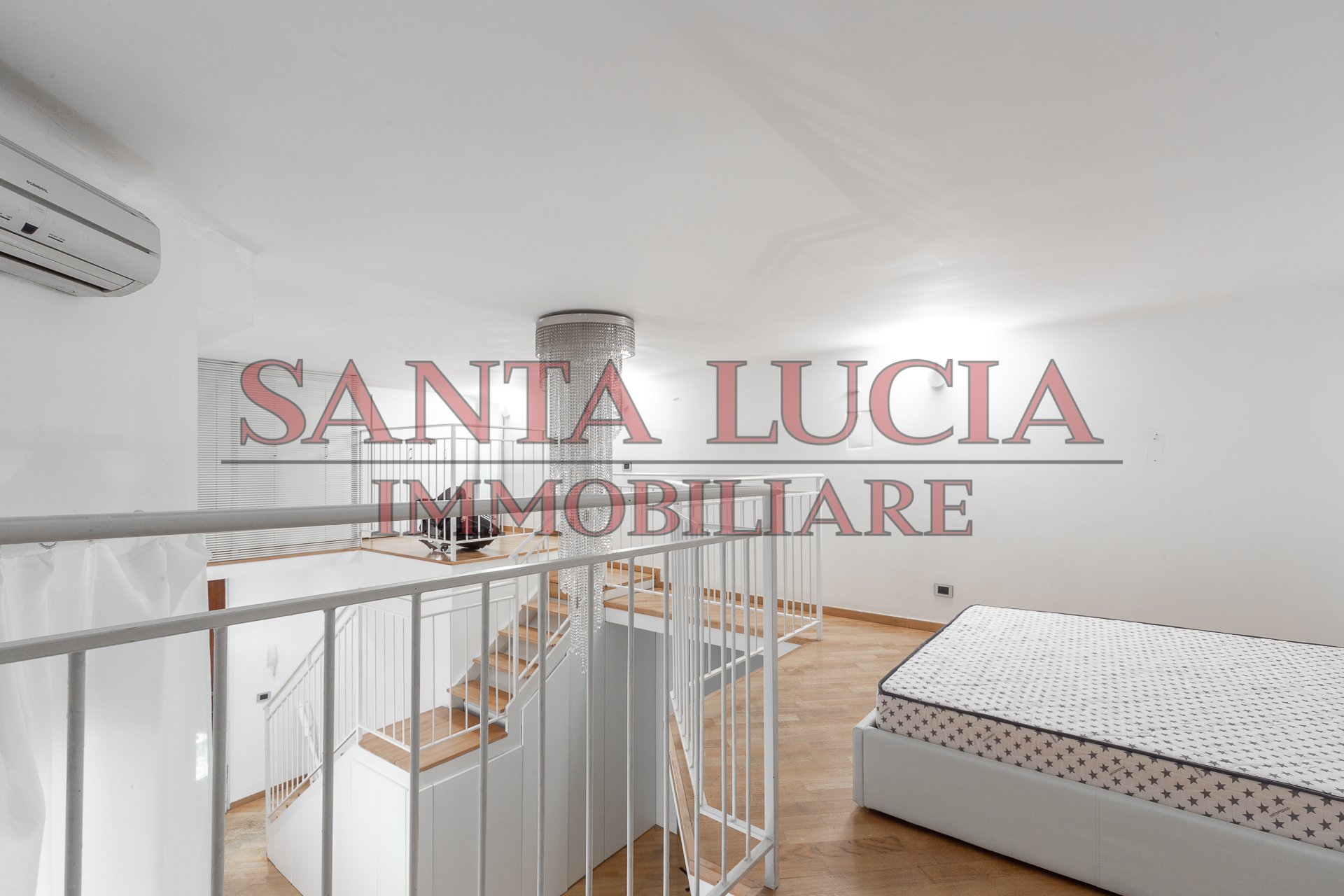Elegante bilocale stile loft - Via Angelo Poliziano 13 - Santa Lucia Immobiliare