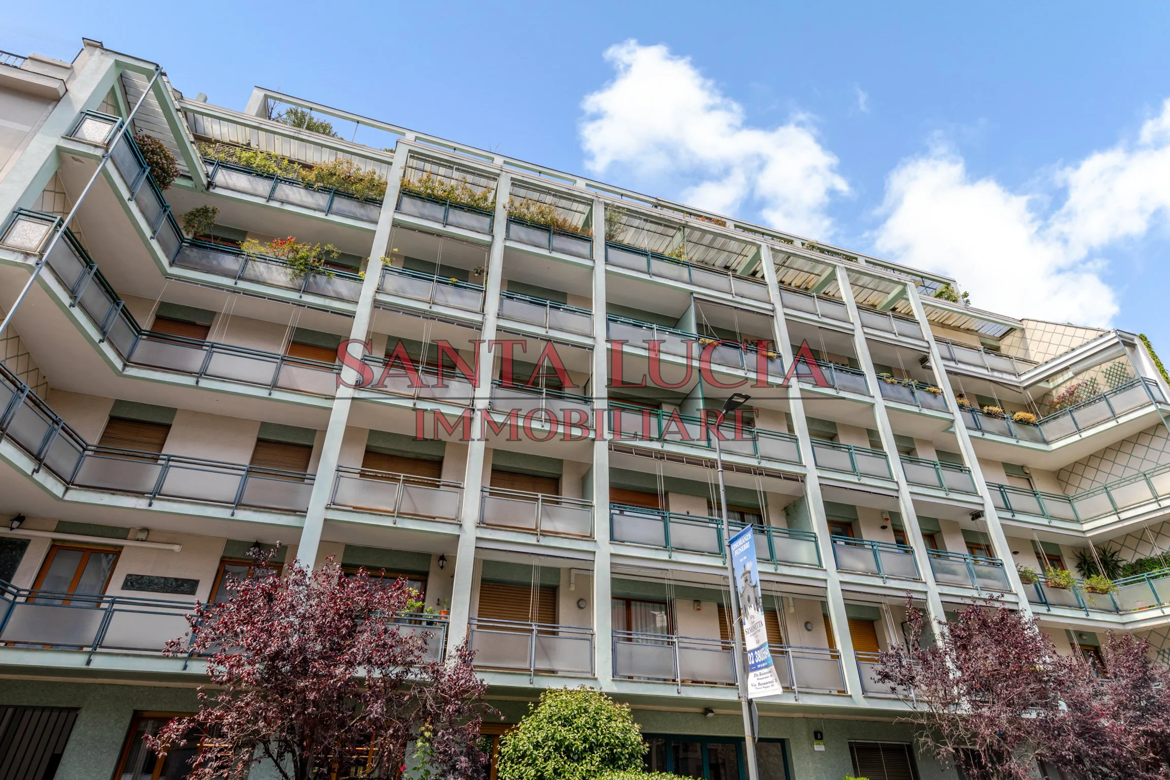 Elegante bilocale piano alto con balcone   - Via Alberto Mario 8 - Santa Lucia Immobiliare