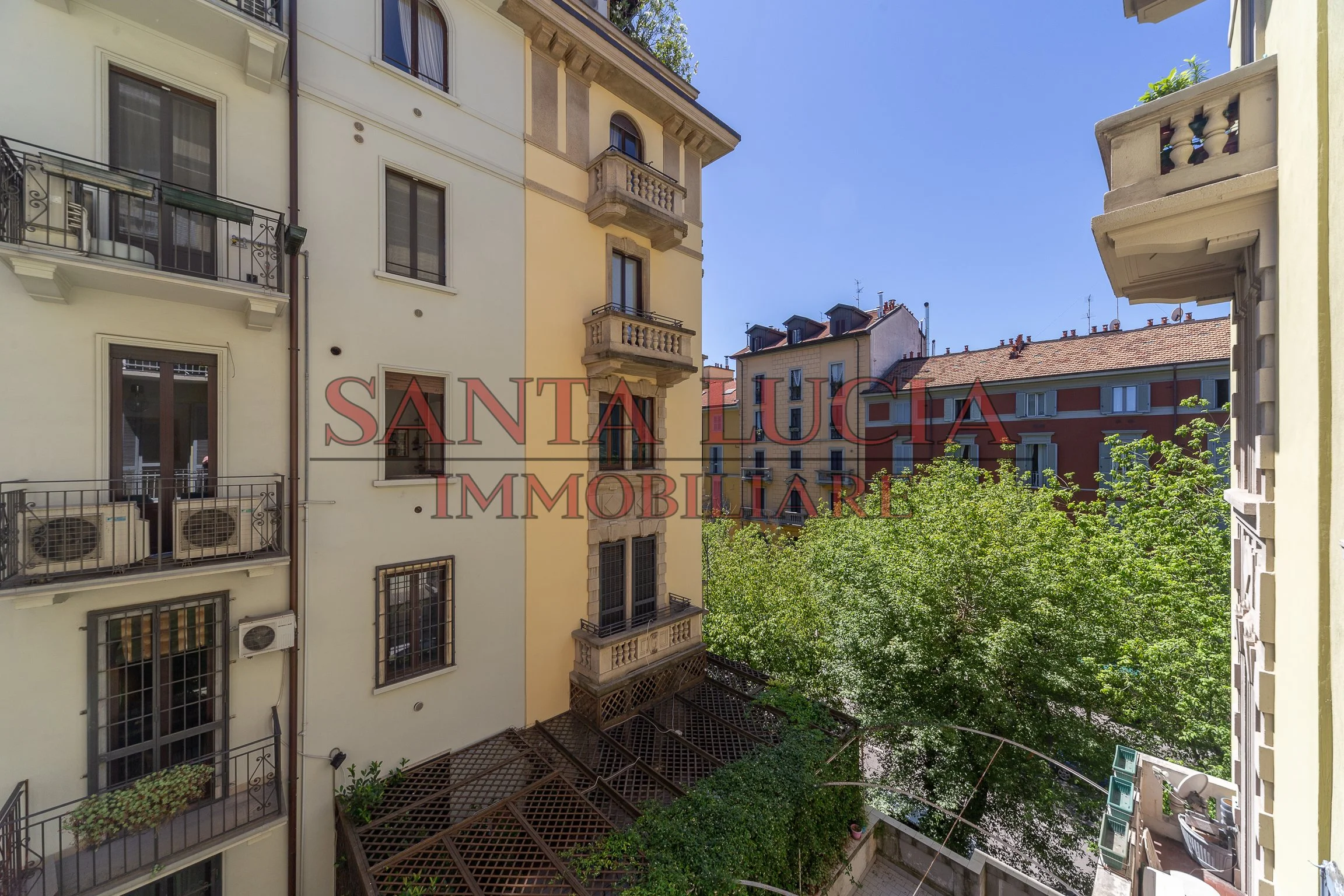 Elegante bilocale con balcone in Via Ravizza 14 - Santa Lucia Immobiliare