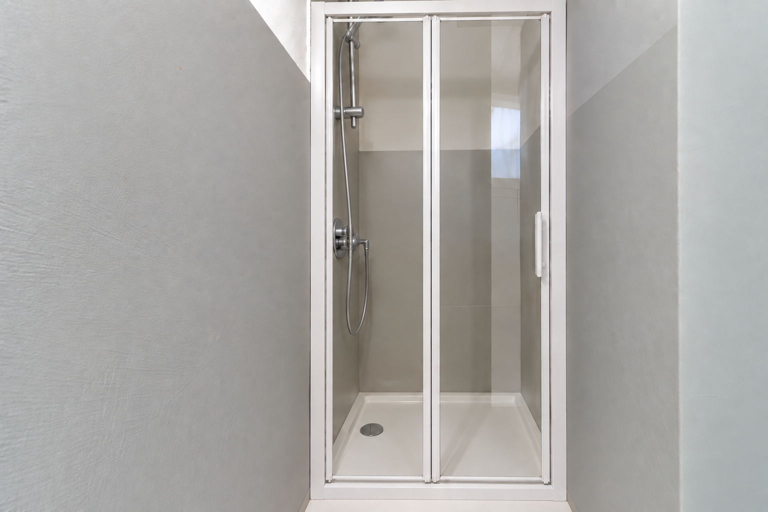 Elegante monolocale - Via Ruggiero Settimo 4 - Santa Lucia Immobiliare