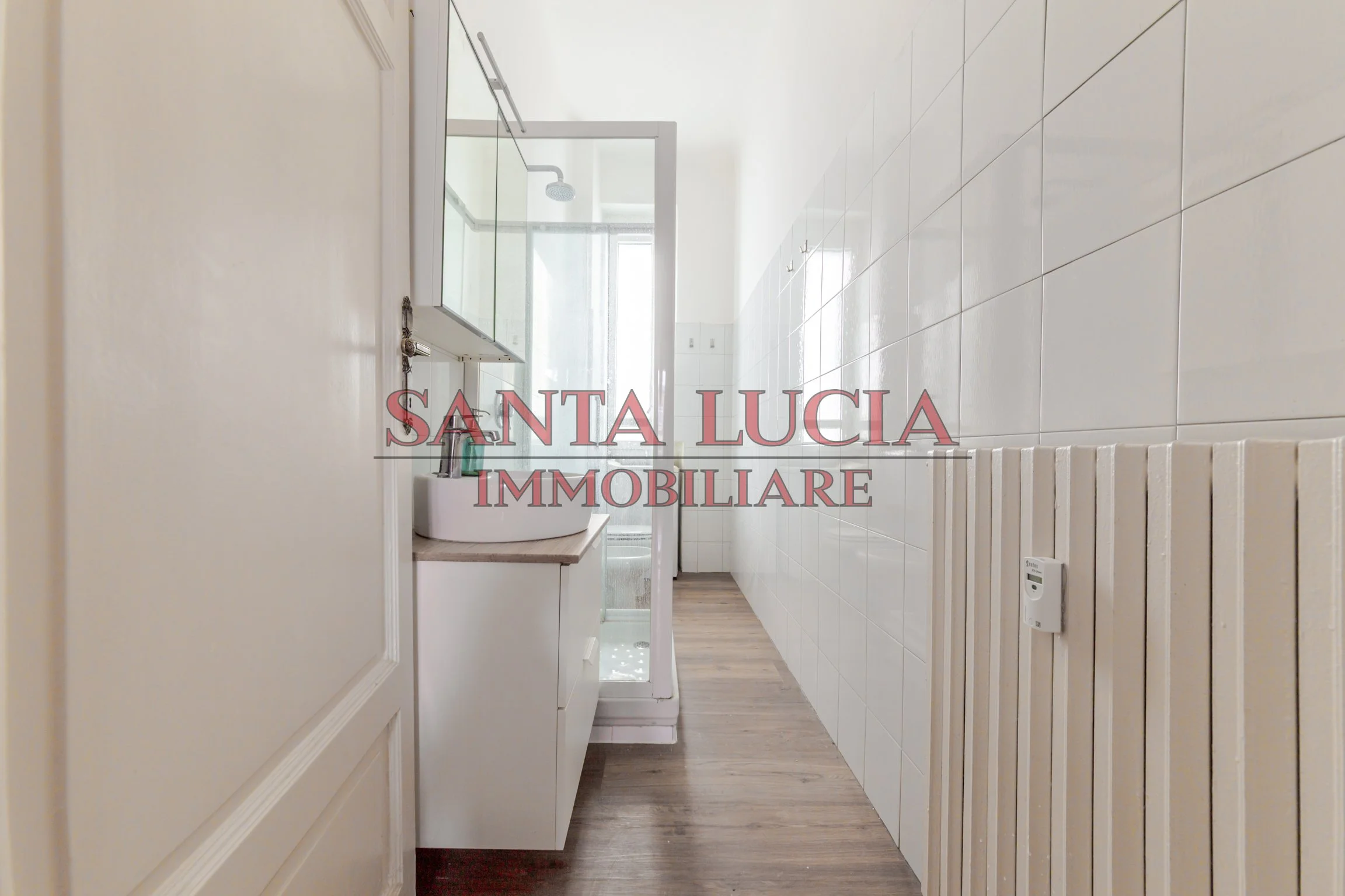 Elegante bilocale piano alto con balcone - Via Tiziano 13 Milano - Santa Lucia Immobiliare