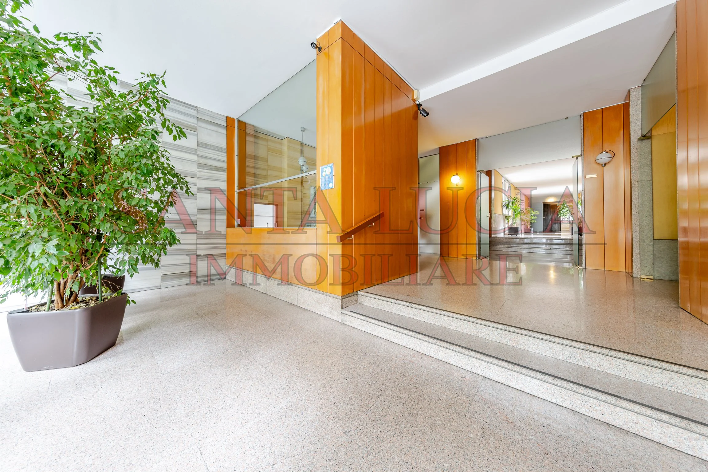 Moderno trilocale ristrutturato - Via Correggio 75 - Santa Lucia Immobiliare