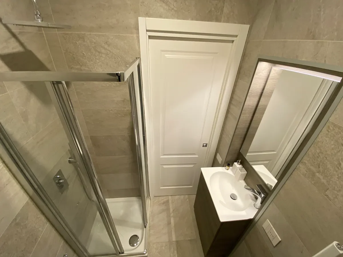 Elegante monolocale - Piazza Amendola 5 - Santa Lucia Immobiliare