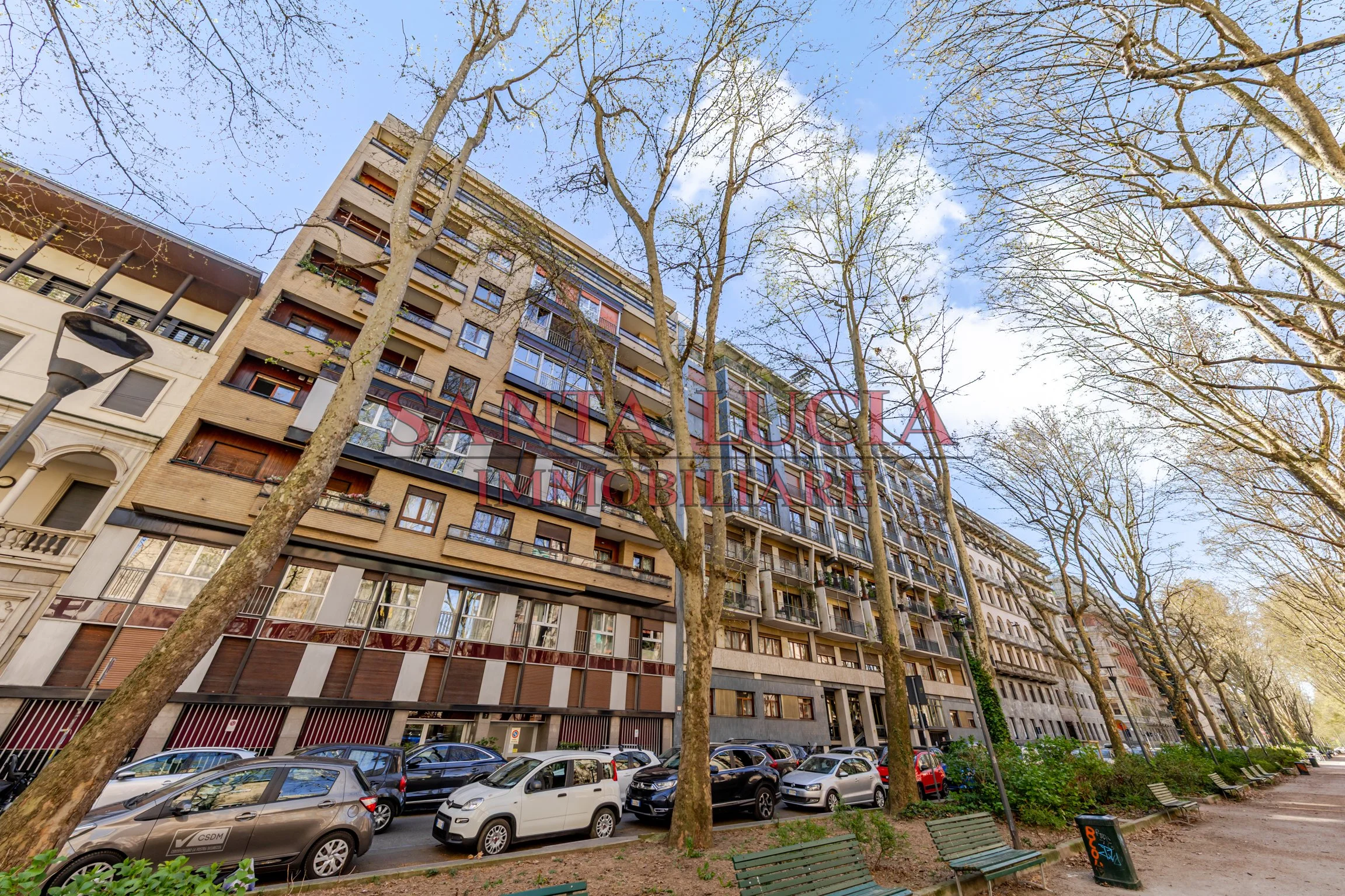 Via Domenichino 7 - Ampio bilocale piano alto - Santa Lucia Immobiliare