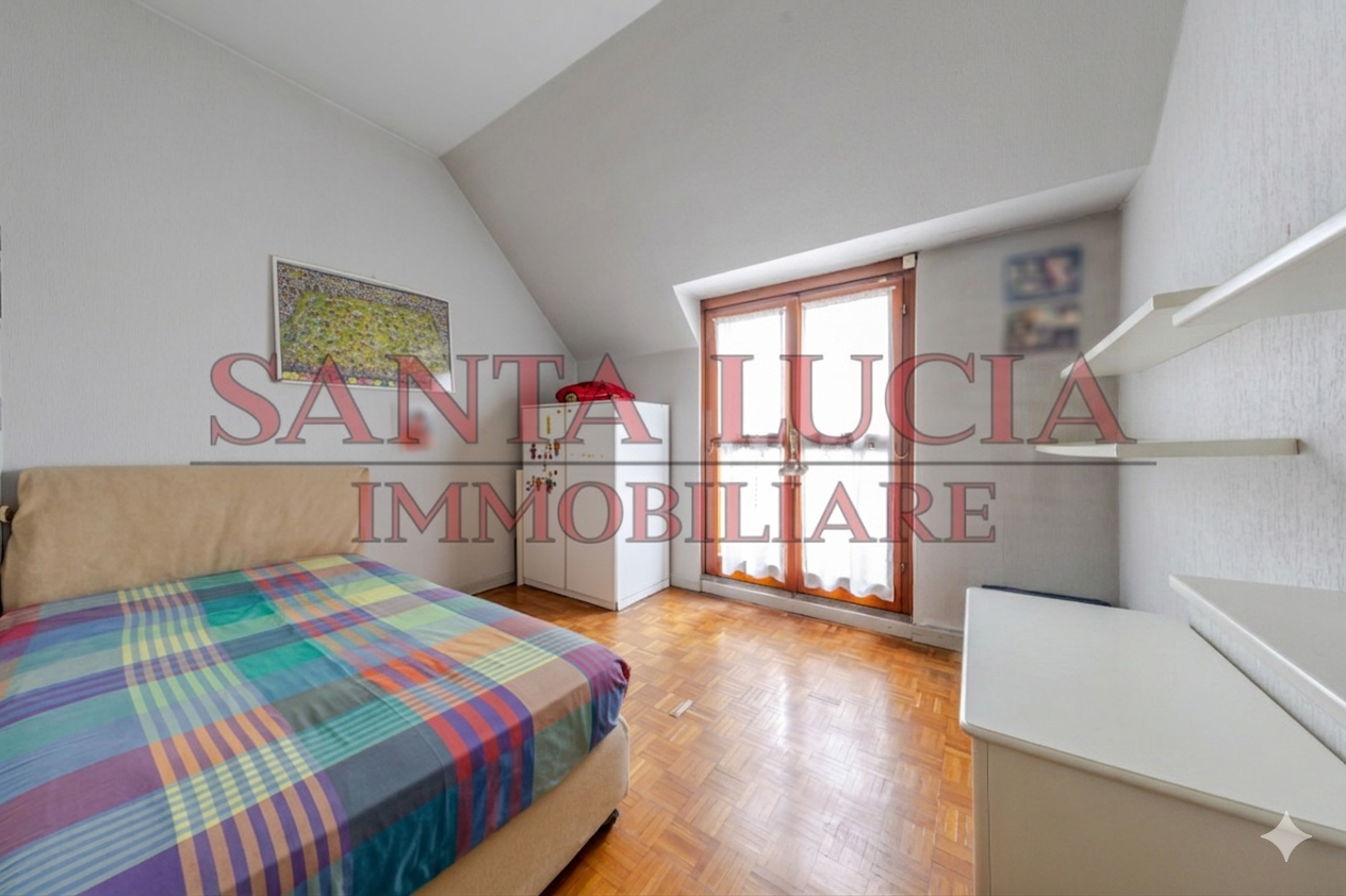 Attico con vista mozzafiato sullo skyline di Milano e alpi - Via Giacomo Boni 29 - Santa Lucia Immobiliare