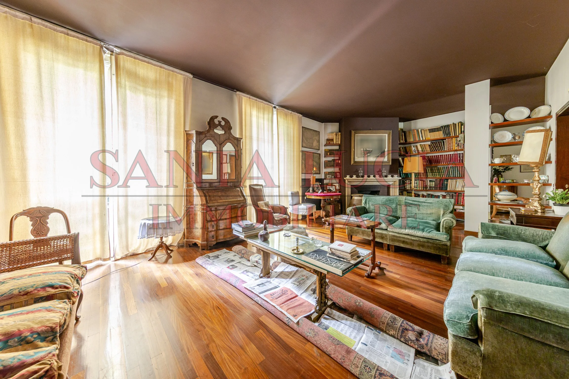 Elegante quadrilocale da ristrutturare in Via Alberto Mario 6 - In vendita - Santa Lucia Immobiliare