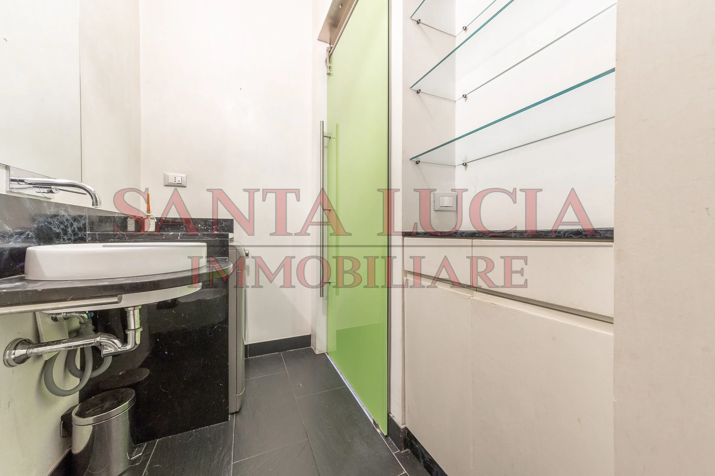 Elegante bilocale arredato - Via Carlo Ravizza 21 - Santa Lucia Immobiliare