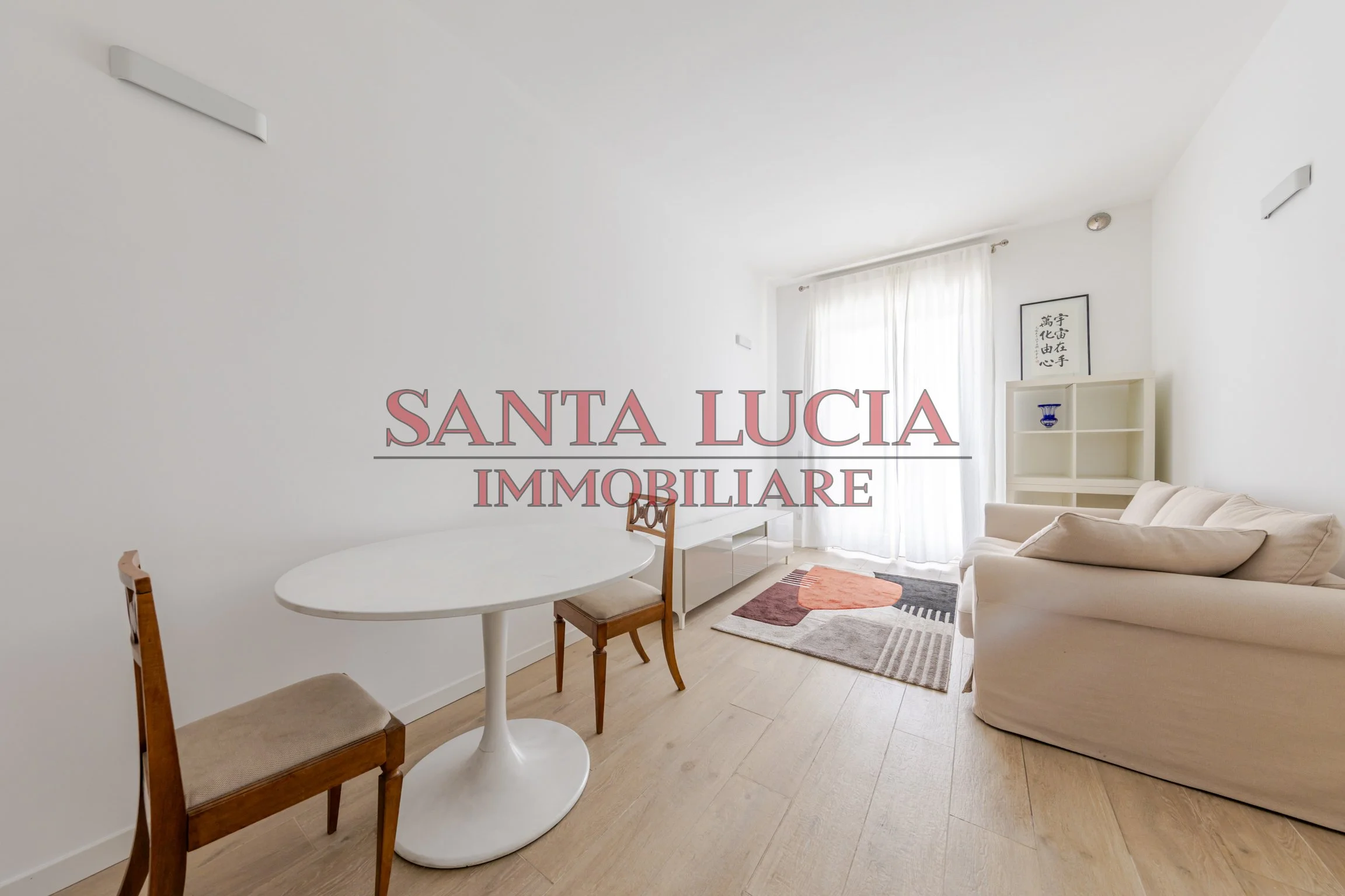 Elegante bilocale piano alto con balcone   - Via Alberto Mario 8 - Santa Lucia Immobiliare
