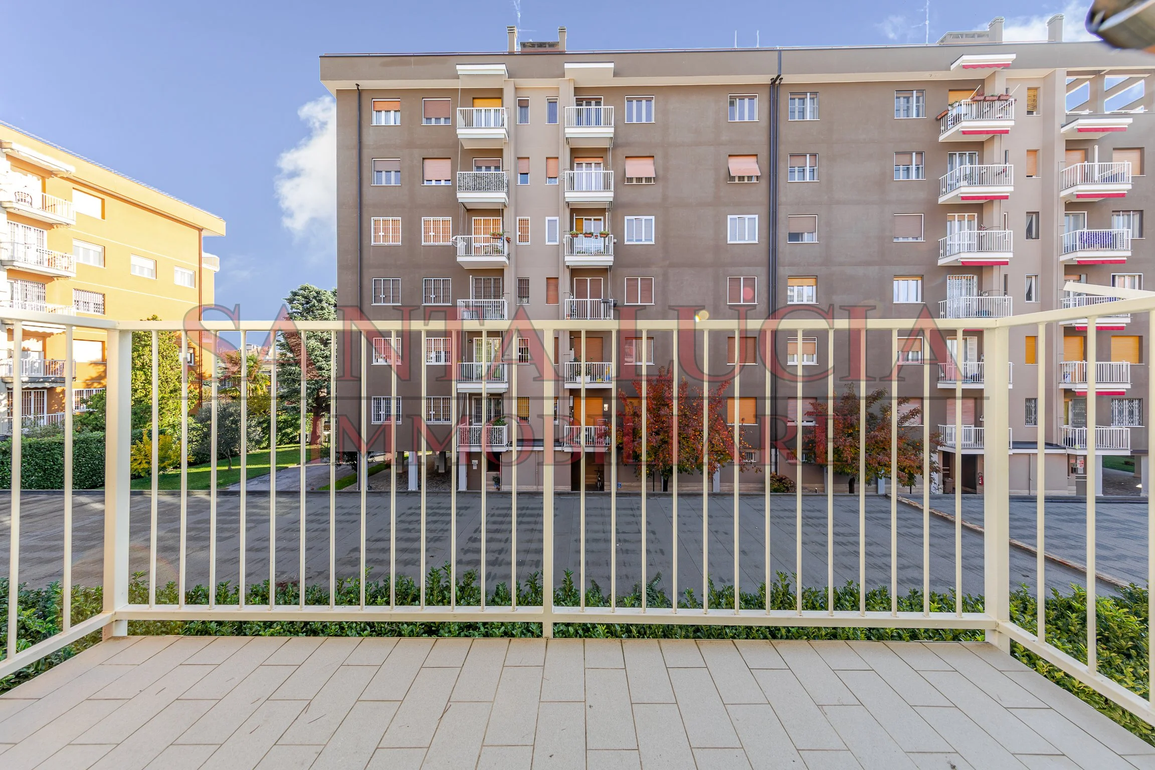 Bilocale ristrutturato con balcone - Via Enrico Mattei 3 - Segrate - Santa Lucia Immobiliare