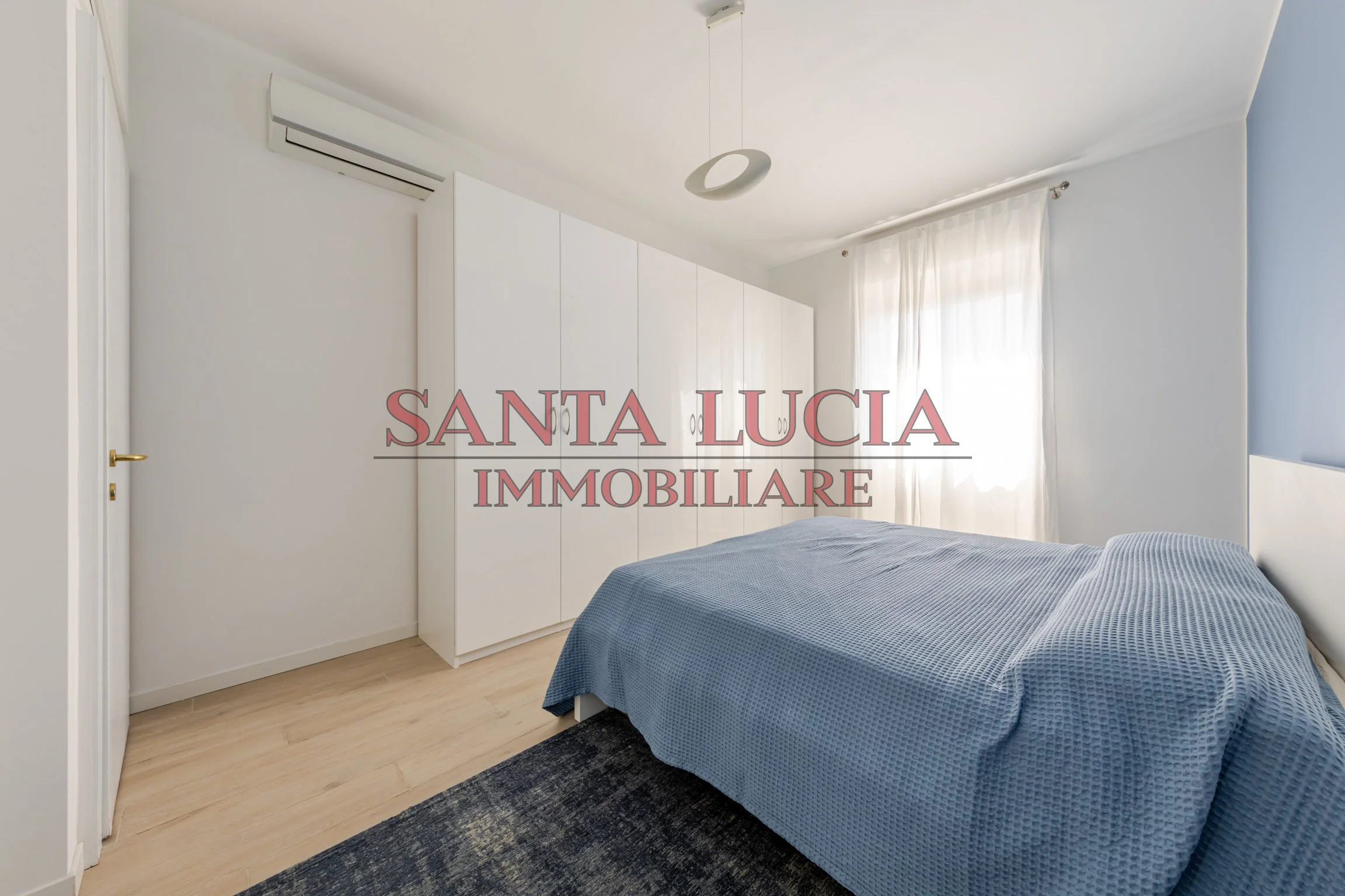 Elegante bilocale piano alto con balcone   - Via Alberto Mario 8 - Santa Lucia Immobiliare