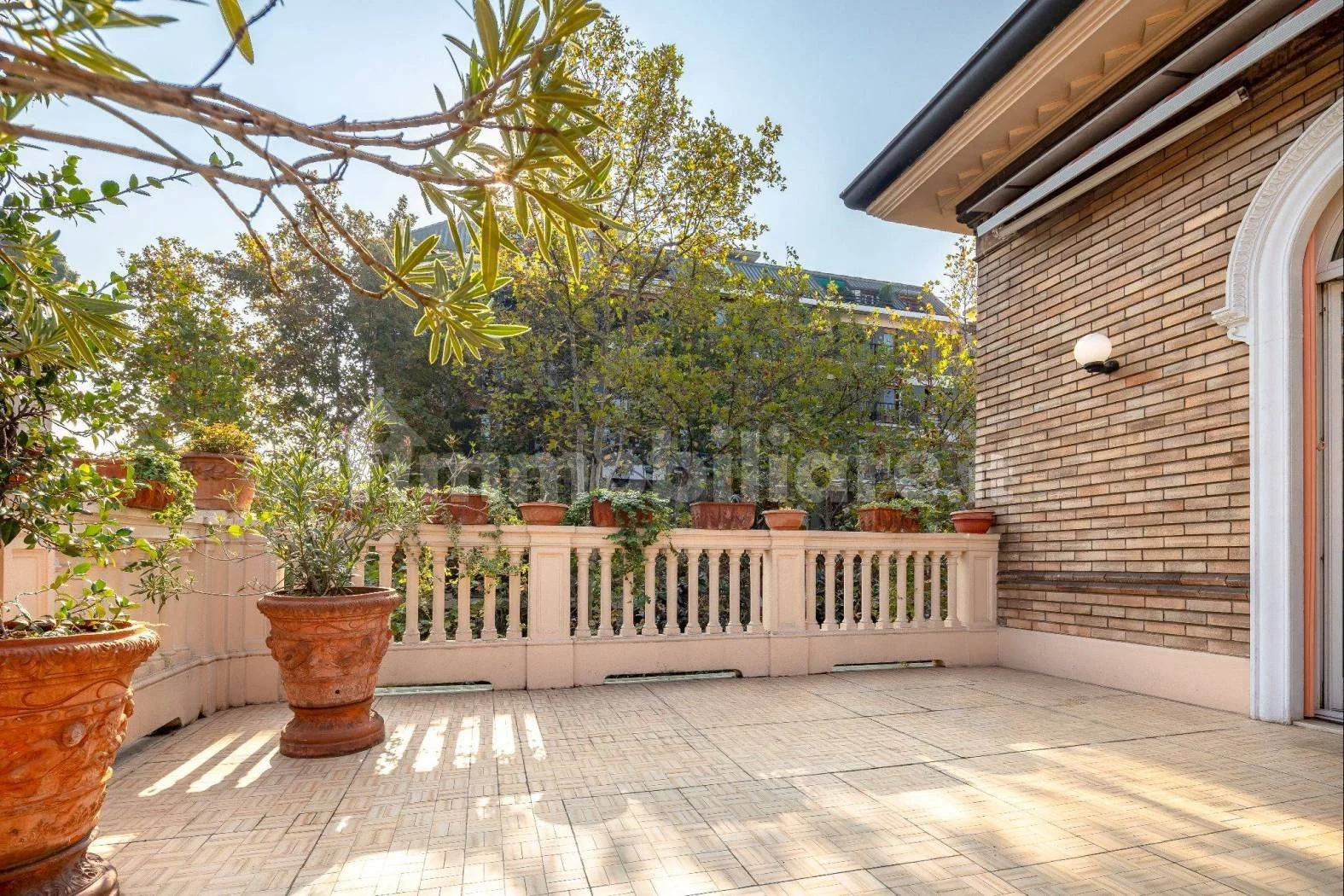 Prestigioso attico con terrazzo in villa storica - City Life - Via Mosè Bianchi