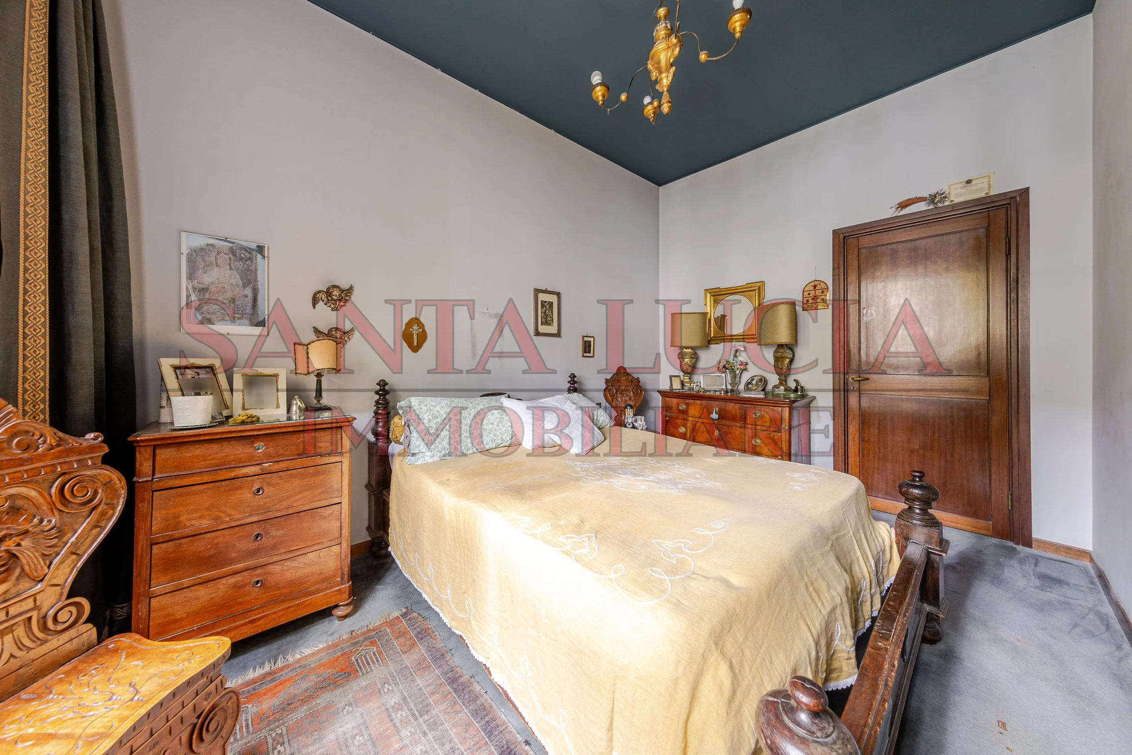 Elegante quadrilocale da ristrutturare in Via Alberto Mario 6 - In vendita - Santa Lucia Immobiliare