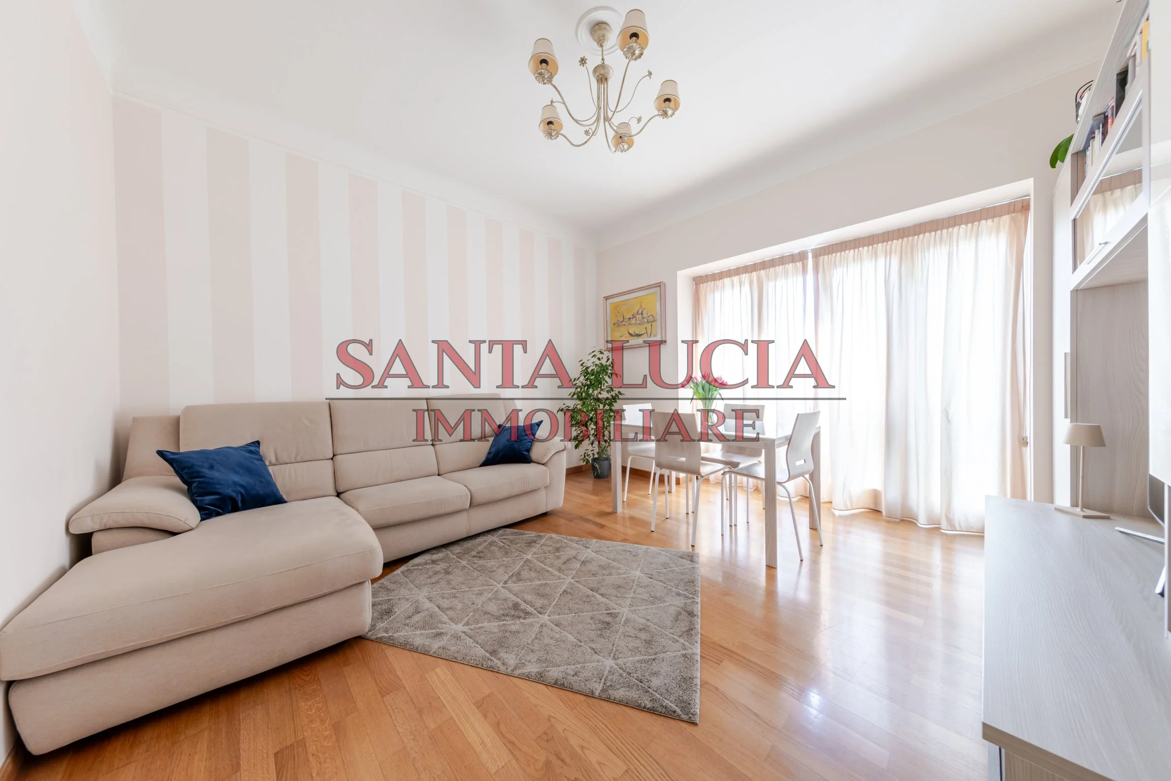 AMPIO ED ELEGANTE BILOCALE - VIA ROSMINI 1/A - SANTA LUCIA IMMOBILIARE