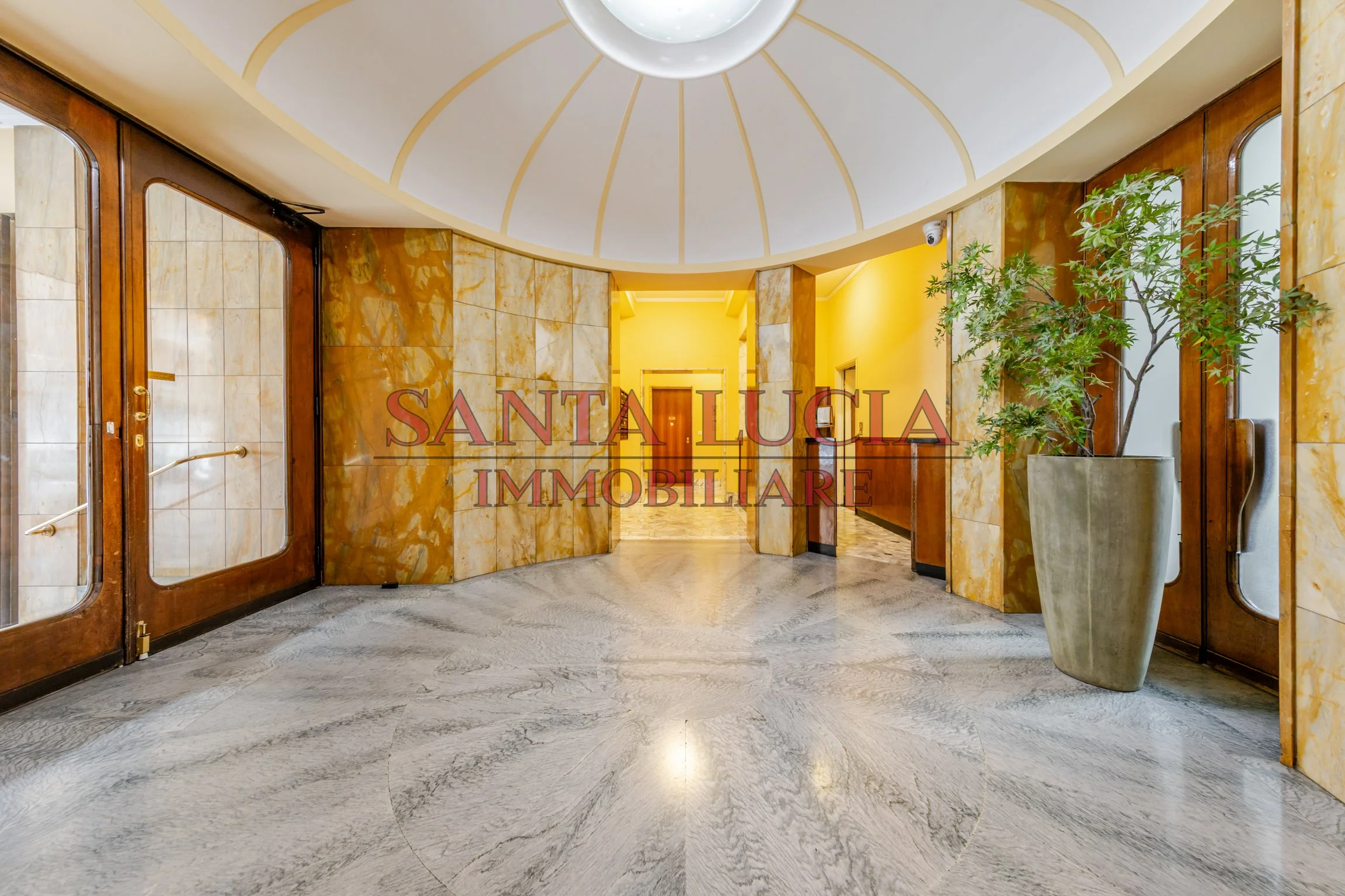 Bilocale ristrutturato con posto auto incluso - Via Mauro Macchi 58- Santa Lucia Immobiliare