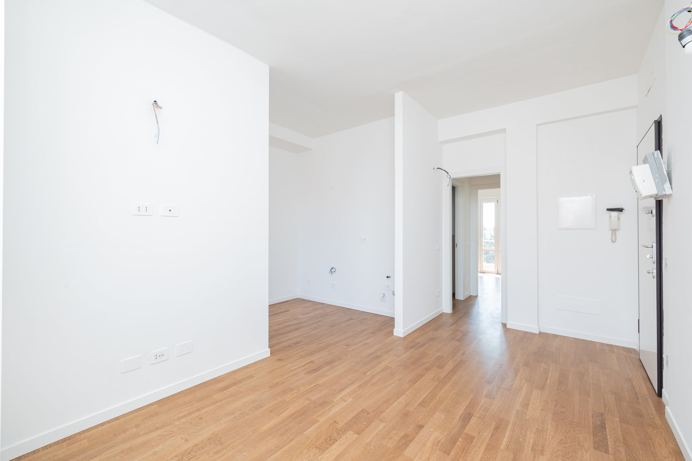 Elegante e luminoso bilocale ristrutturato a nuovo - Piazzale Brescia 22 - Santa Lucia Immobiliare Milano