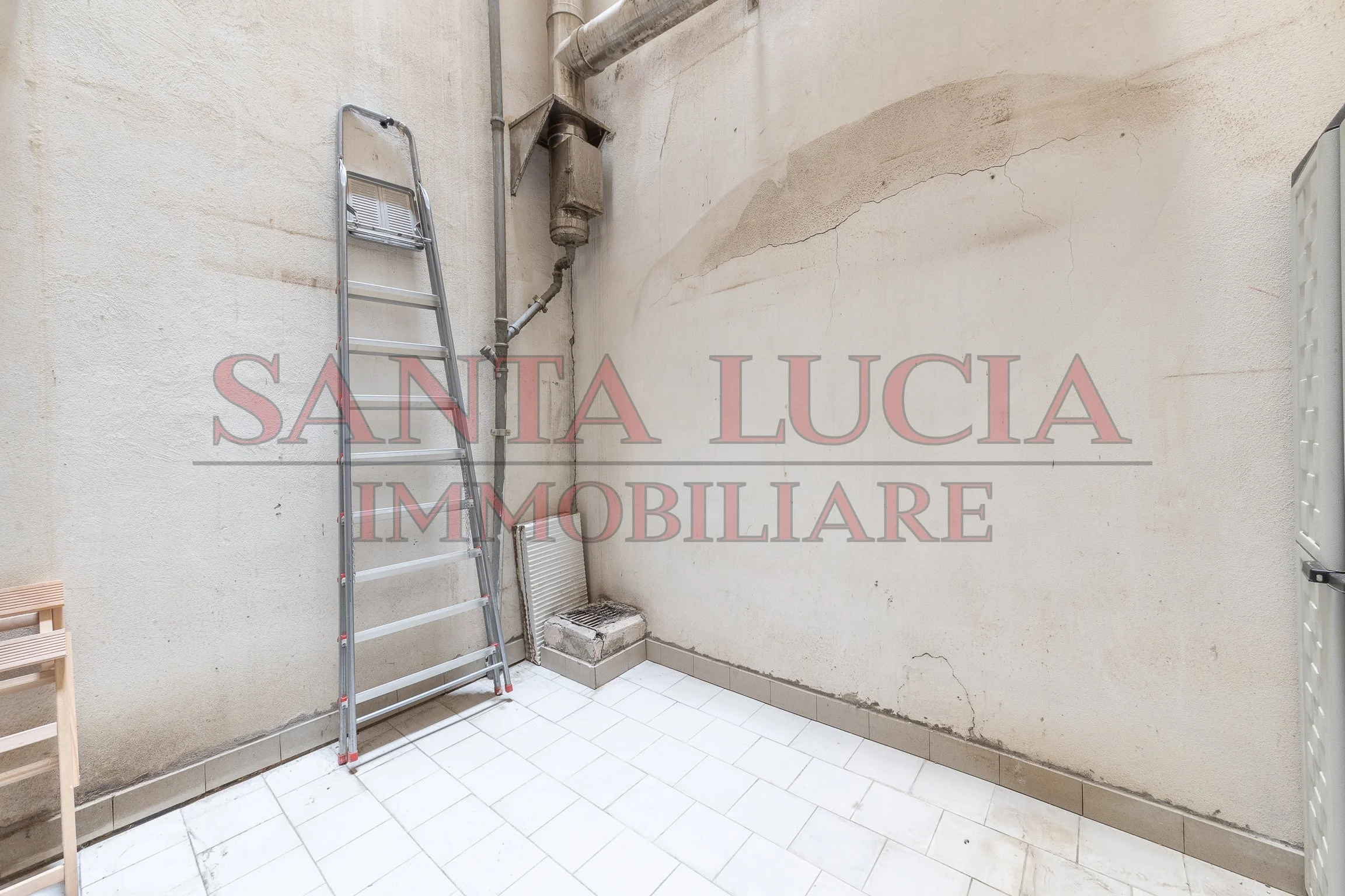 Elegante bilocale arredato - Via Carlo Ravizza 21 - Santa Lucia Immobiliare