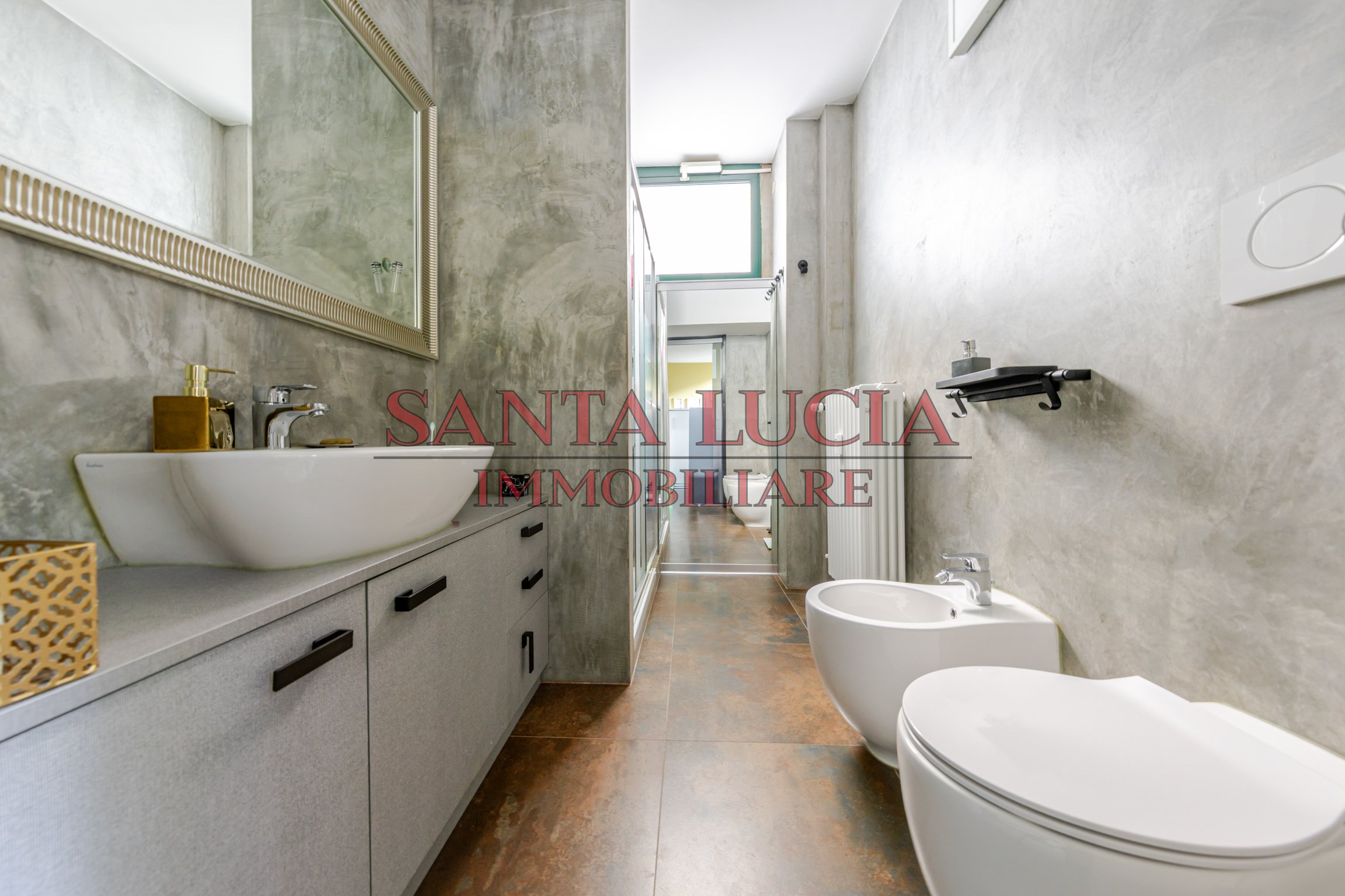 Via Achille Bizzoni 5 - Bilocale ristrutturato -  Santa Lucia Immobiliare