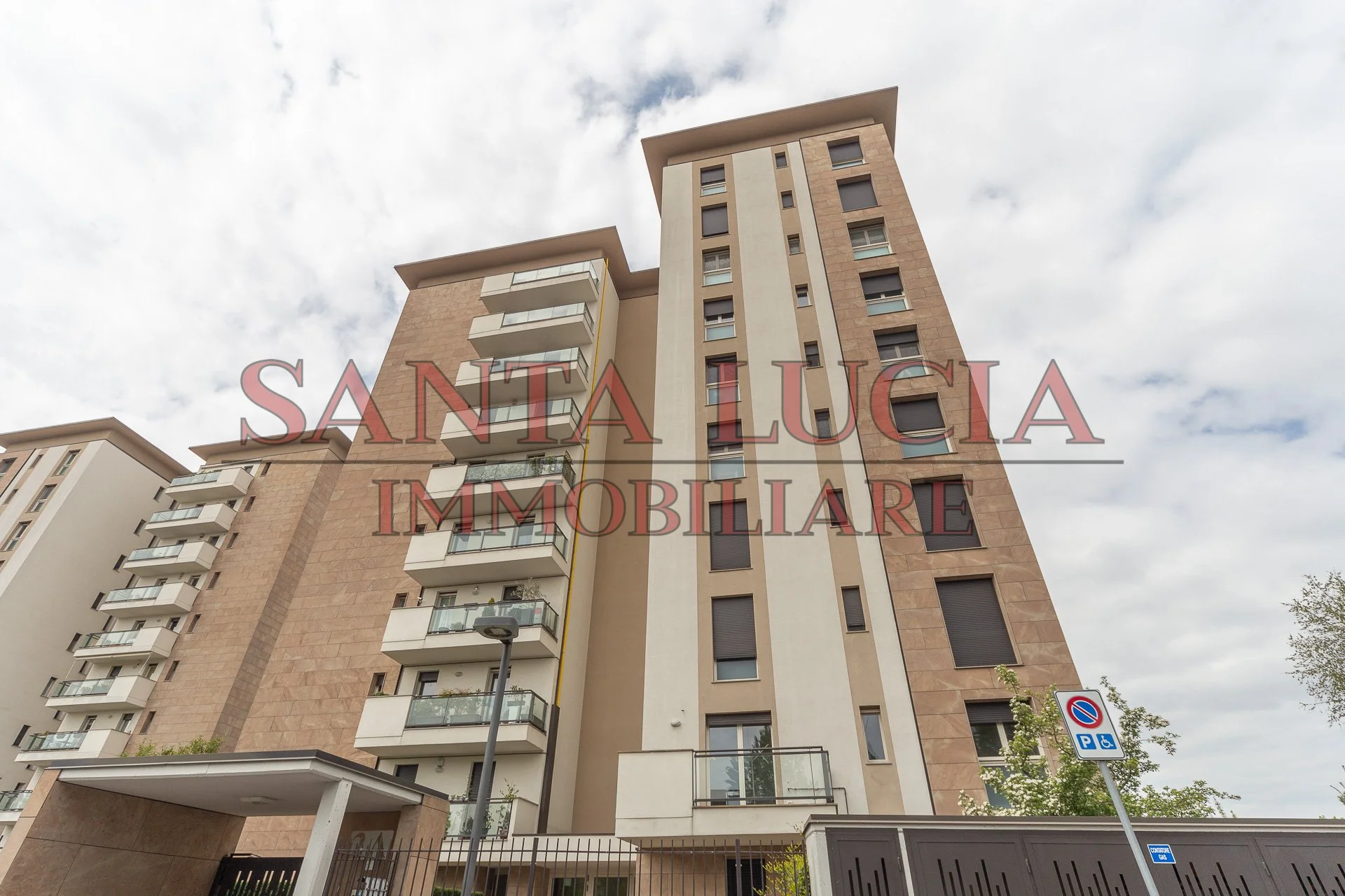Trilocale panoramico con terrazza affacciata sul lago - Via Giotto 2a - Segrate - Santa Lucia Immobiliare