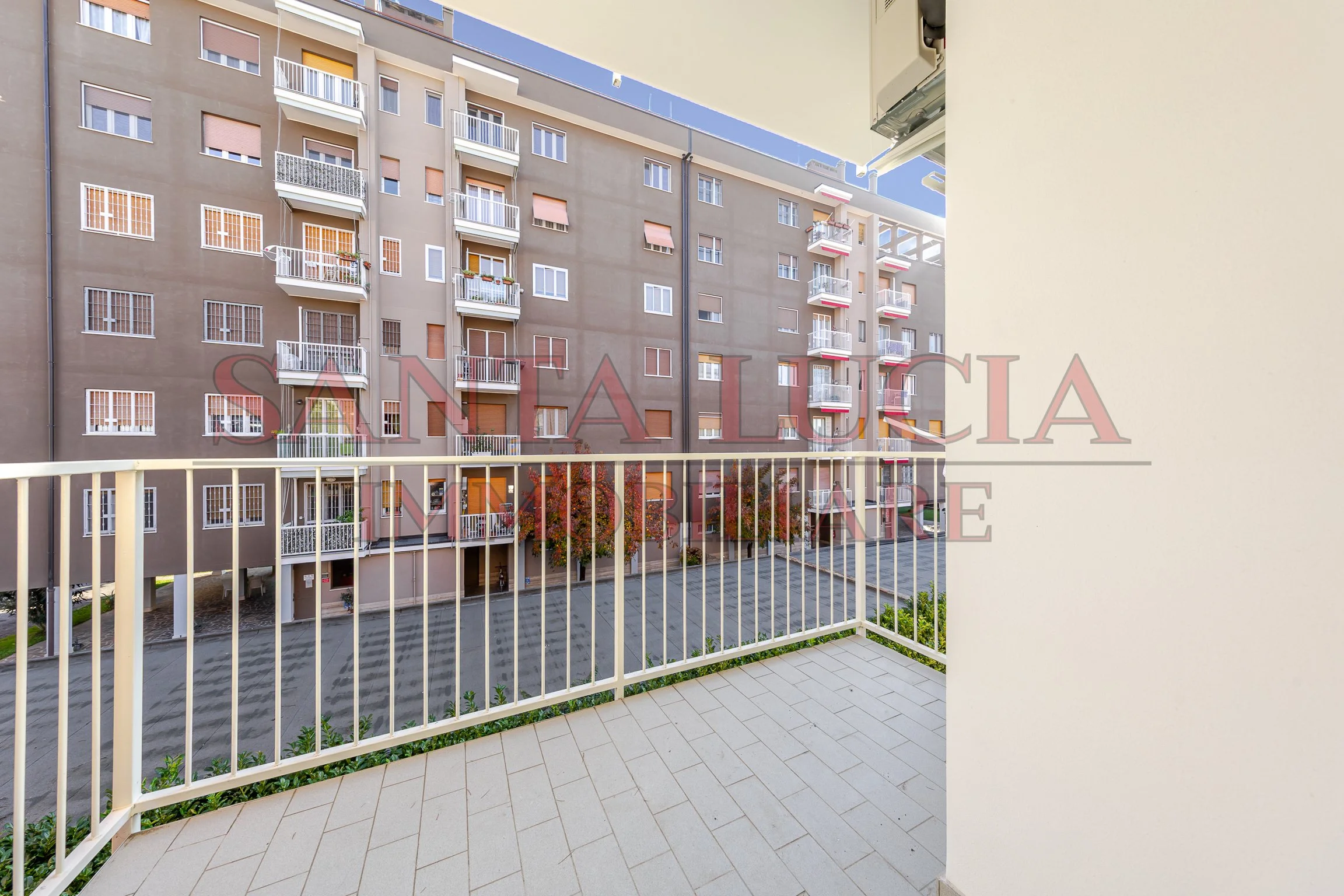 Bilocale ristrutturato con balcone - Via Enrico Mattei 3 - Segrate - Santa Lucia Immobiliare