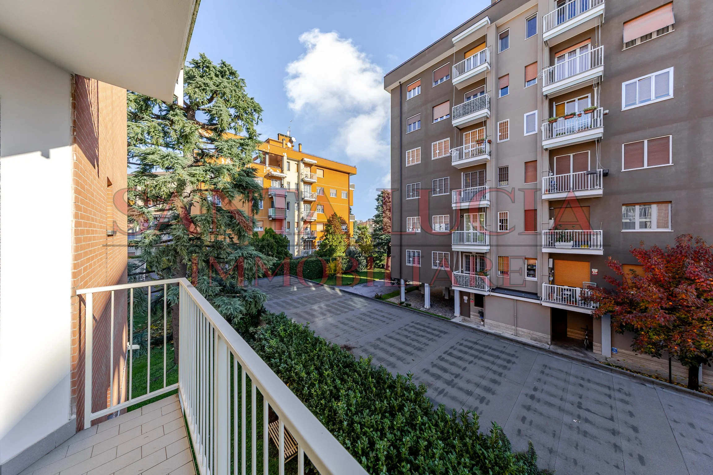 Bilocale ristrutturato con balcone - Via Enrico Mattei 3 - Segrate - Santa Lucia Immobiliare